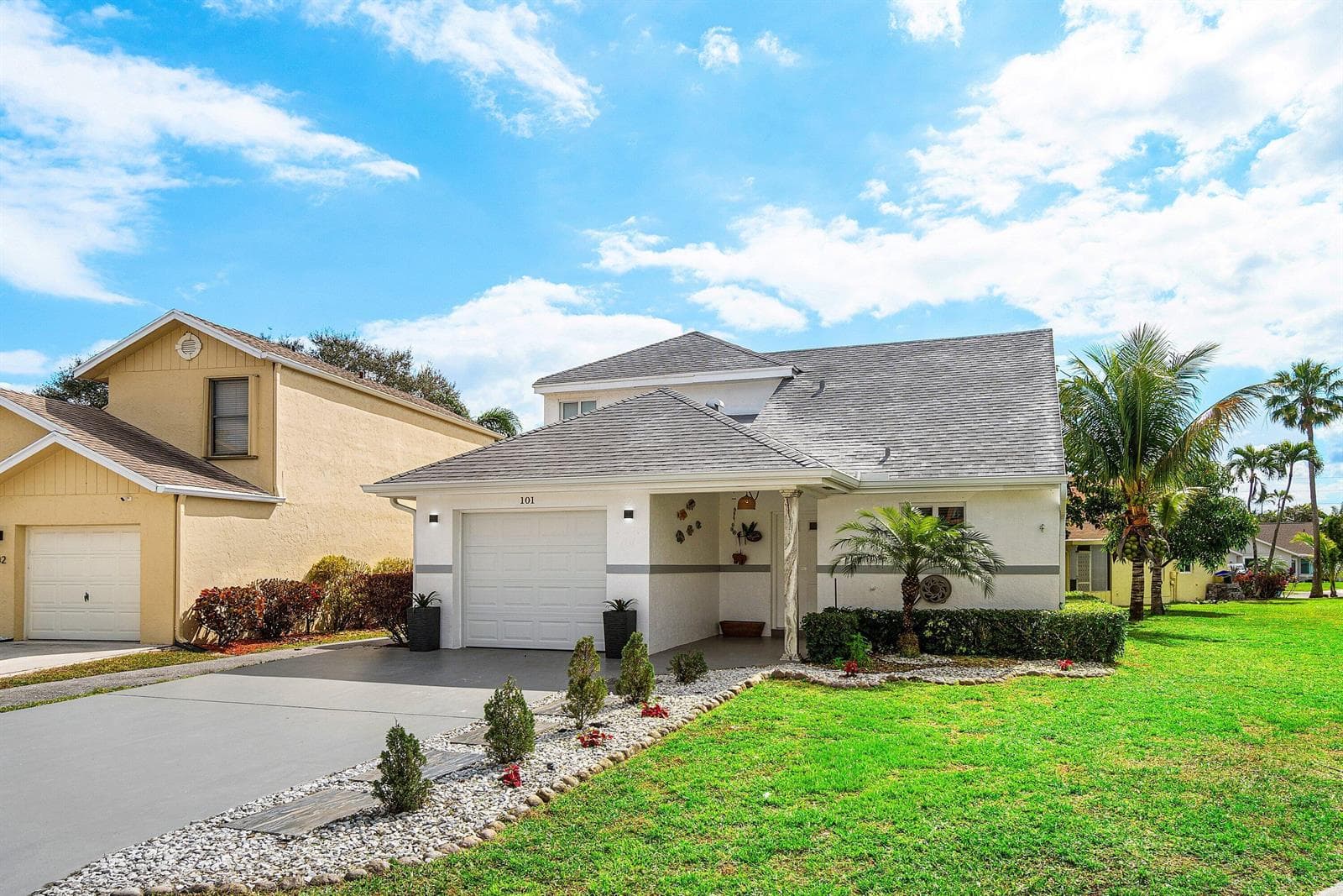 101 Azalea Circle, Boynton Beach, FL 33436 photo 2