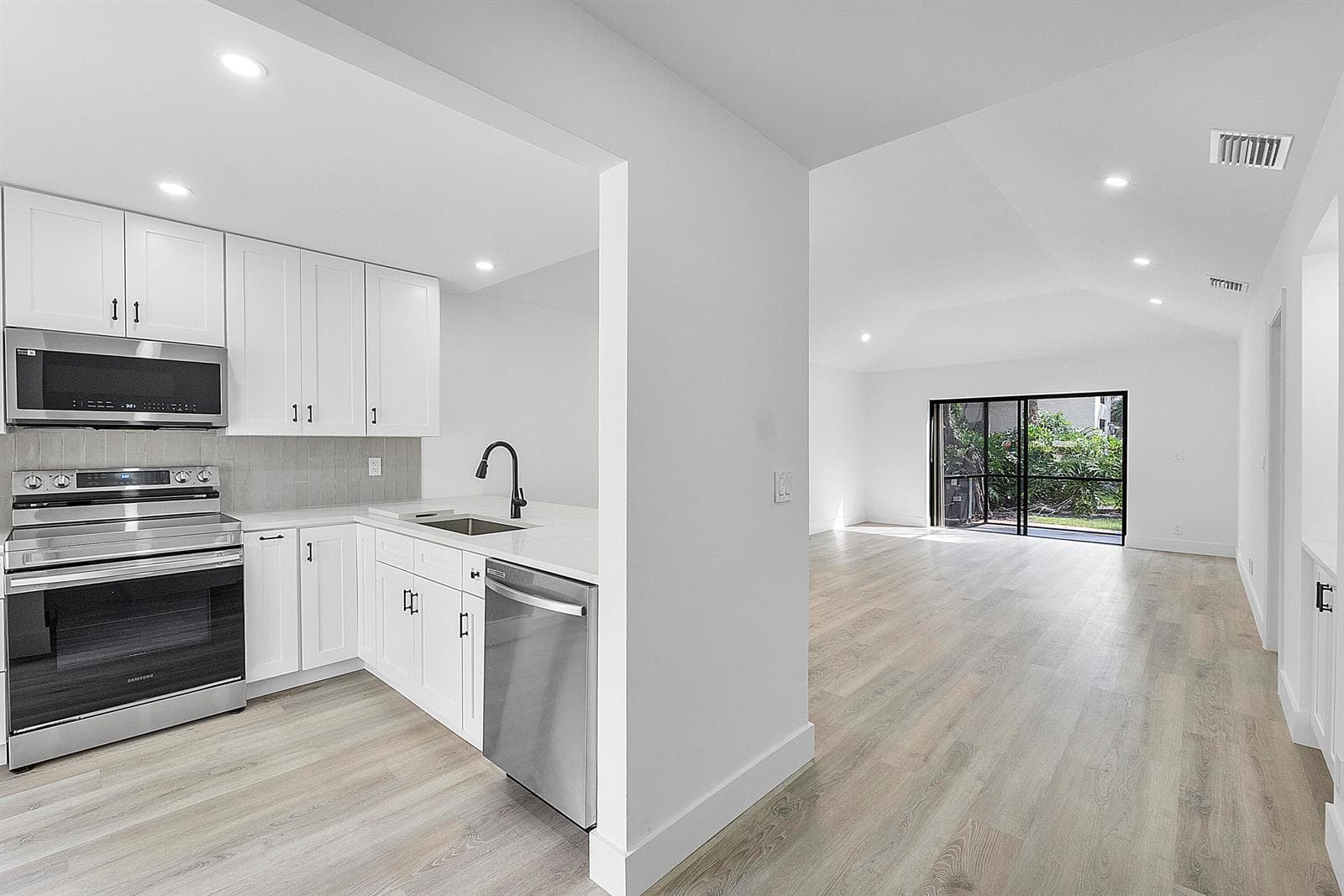 3127 Kingswood Terrace, Boca Raton, FL 33431 photo 5