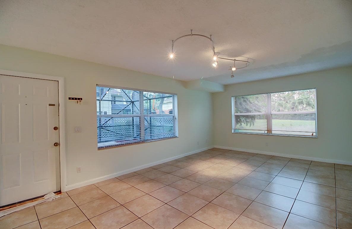 44 Essex Court # B, Royal Palm Beach, FL 33411 photo 4