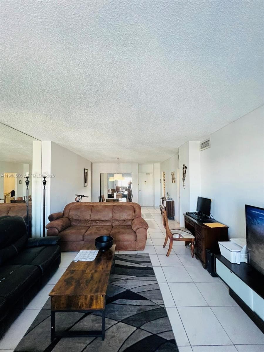 500 Bayview Dr # 1417, Sunny Isles Beach, FL 33160 photo 4