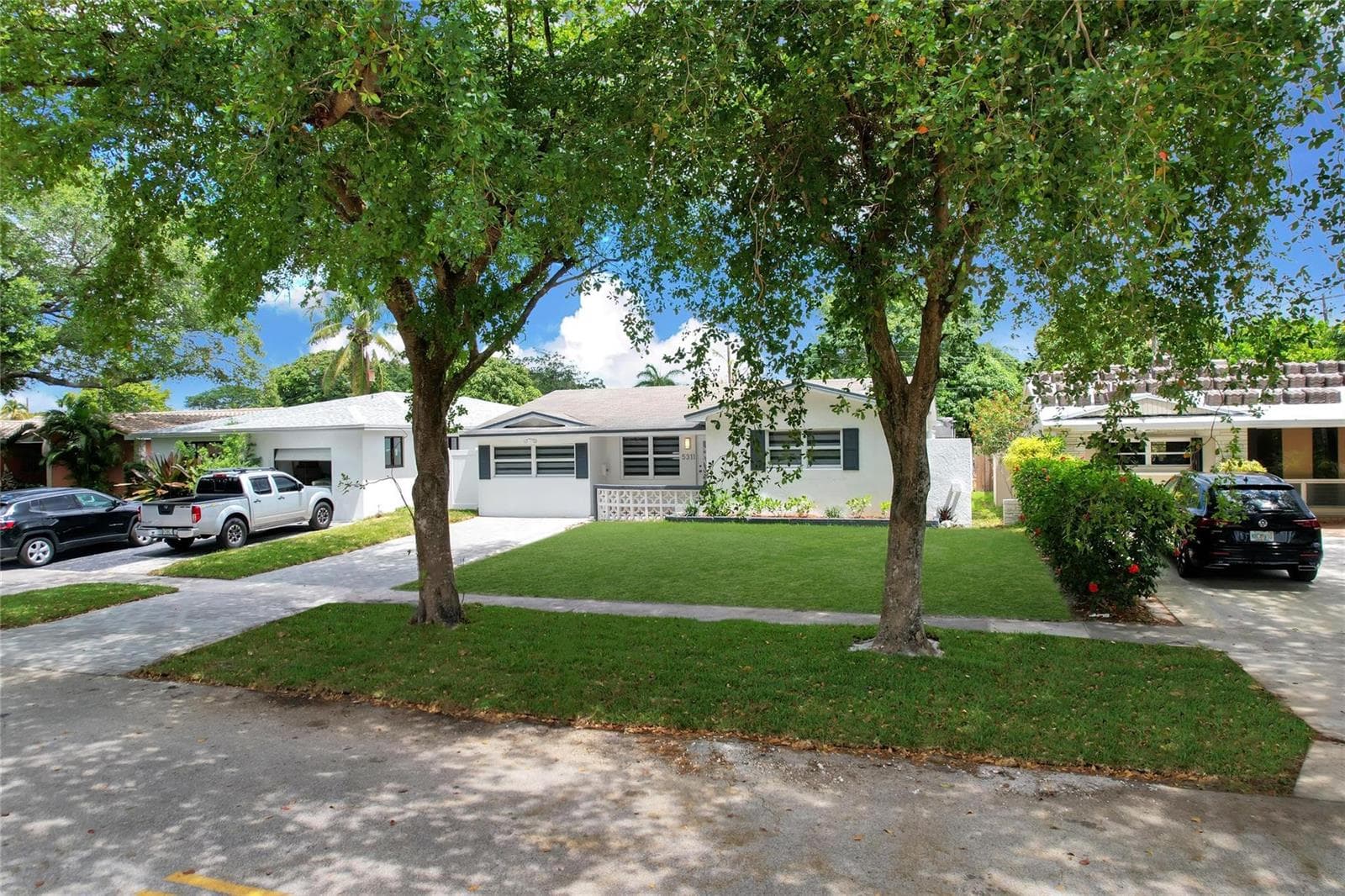 5311 Pierce Street, Hollywood, FL 33021 photo 2