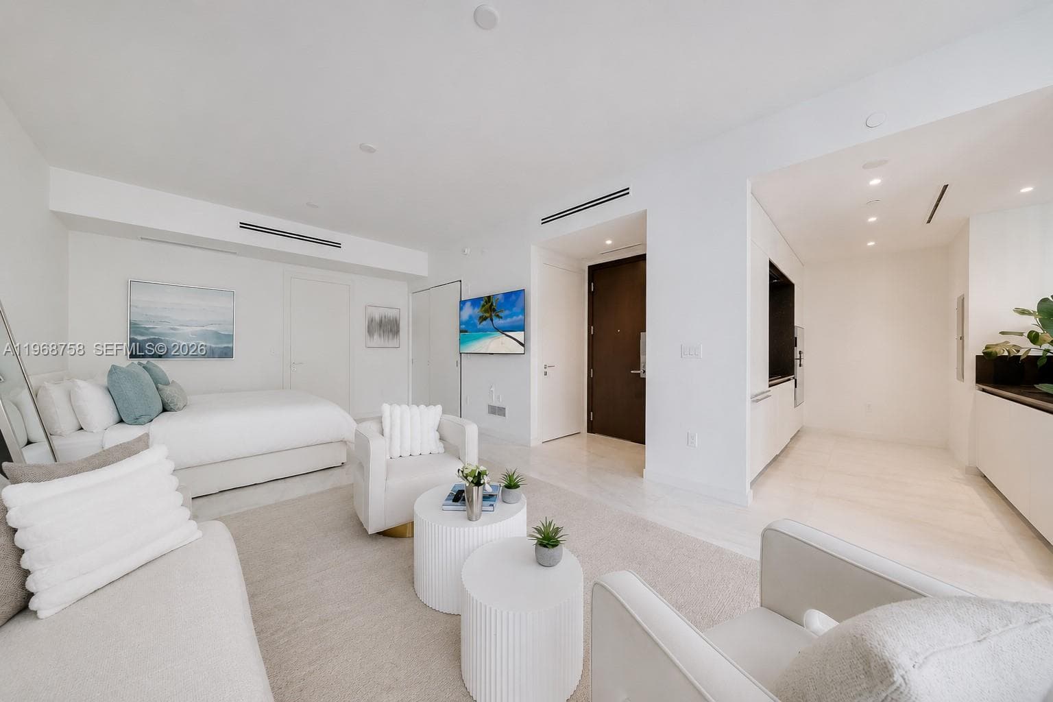 300 Biscayne Boulevard Way # 1105C, Miami, FL 33131 photo 2
