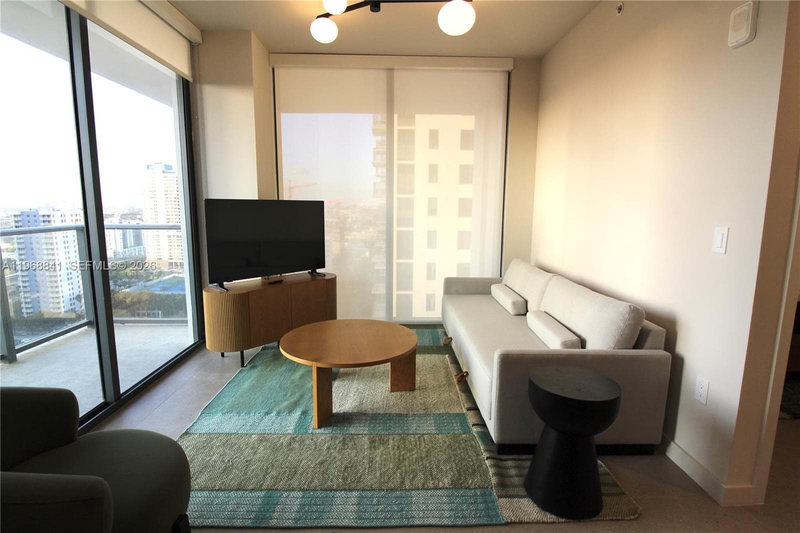 11 NE 6 St # 2114, Miami, FL 33132 photo 3
