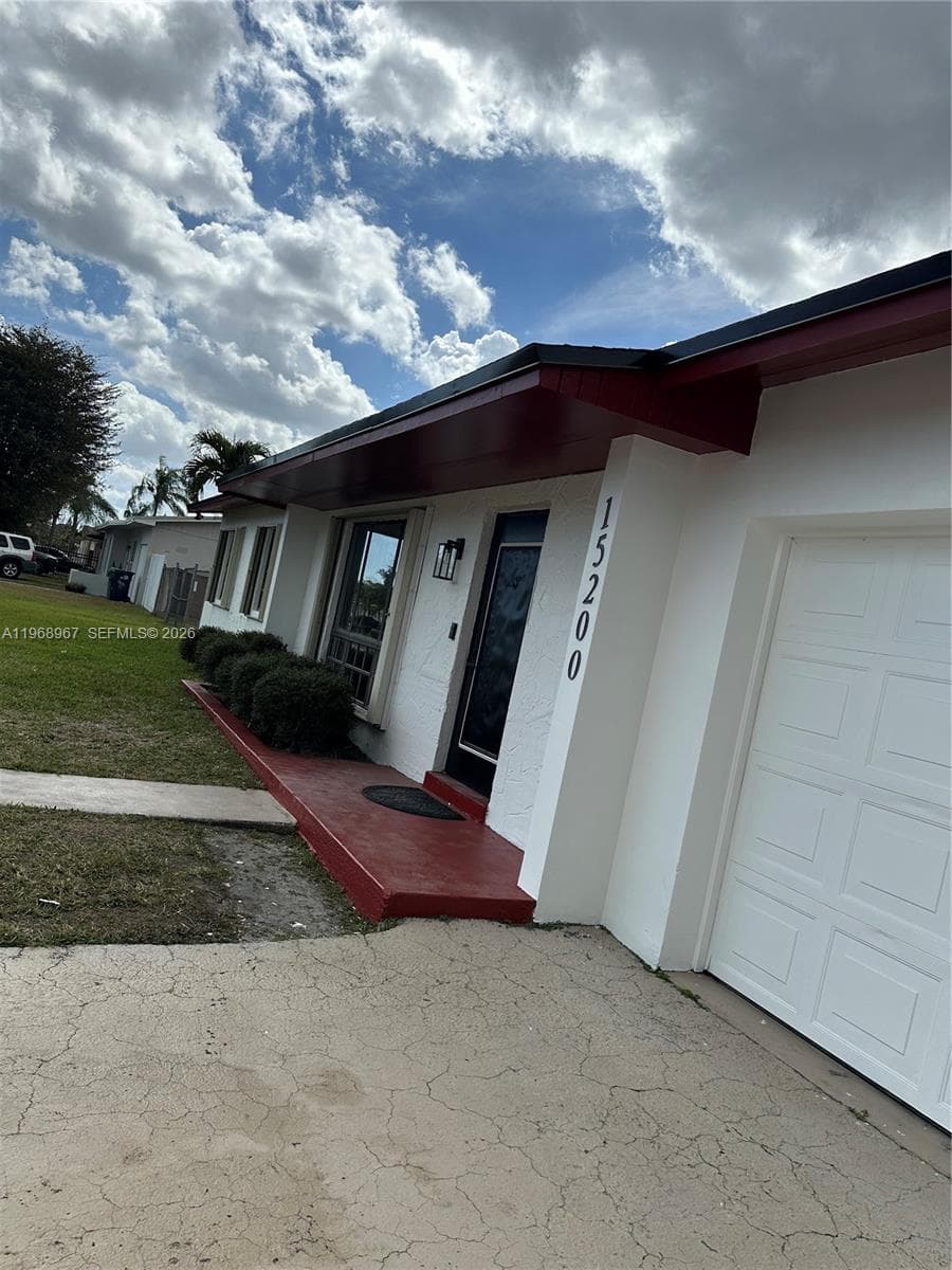 15200 SW 109 ave, Miami, FL 33157 photo 2
