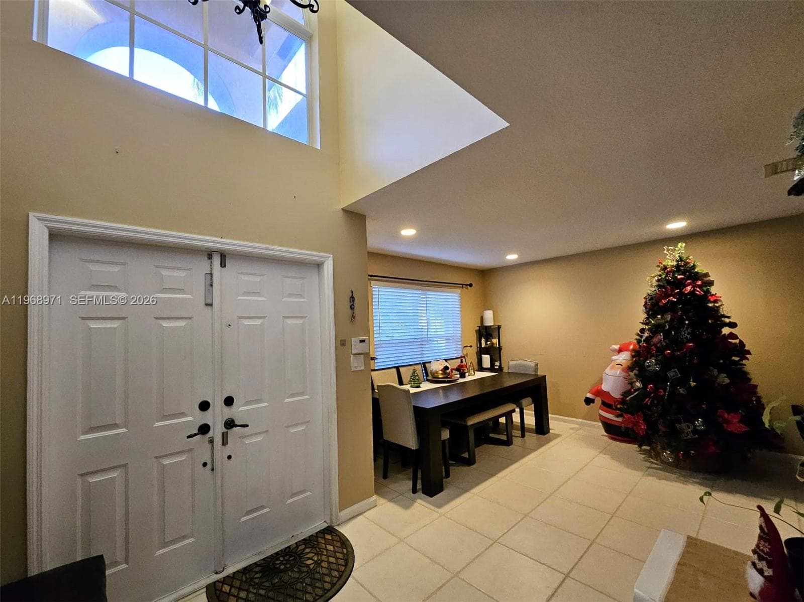 14070 S Forest Oak Cir, Davie, FL 33325 photo 2