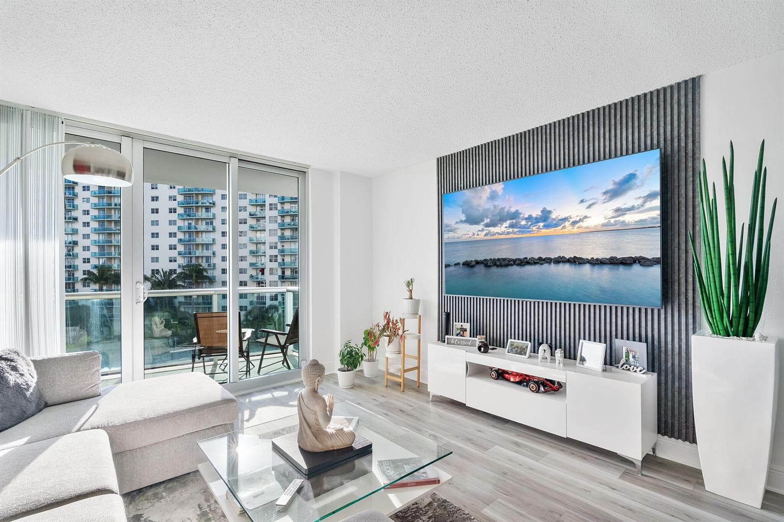 19380 Collins Avenue # 523, Sunny Isles Beach, FL 33160 photo 4