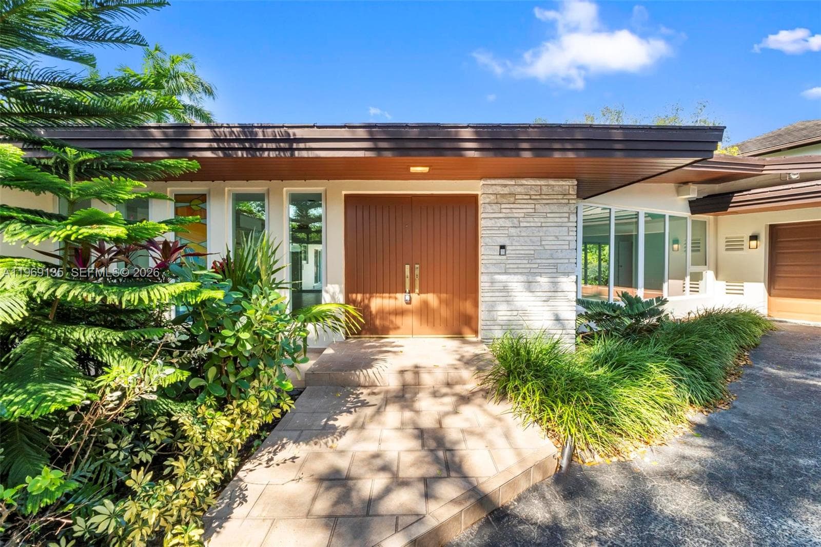 13060 Lerida St, Coral Gables, FL 33156 photo 2