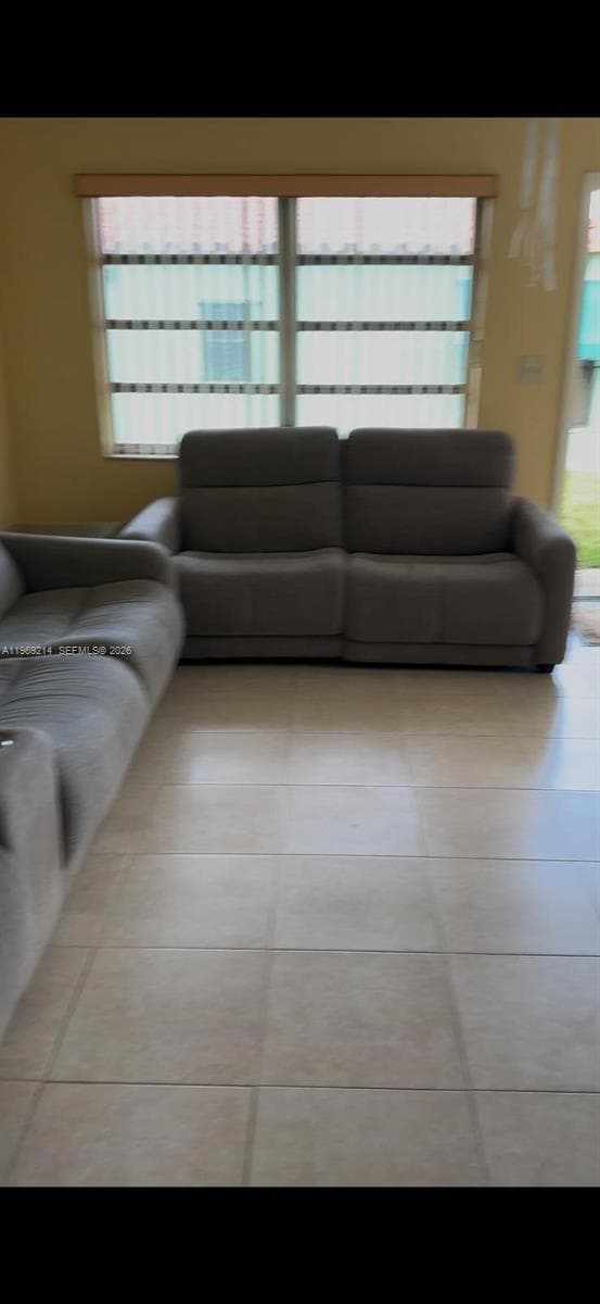 18 SW 13th St, Dania Beach, FL 33004 photo 3