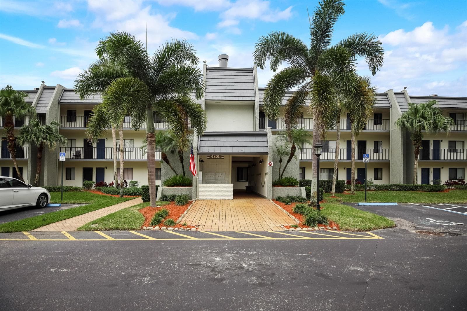 4801 Esedra Court # 201, Lake Worth, FL 33467 photo 2