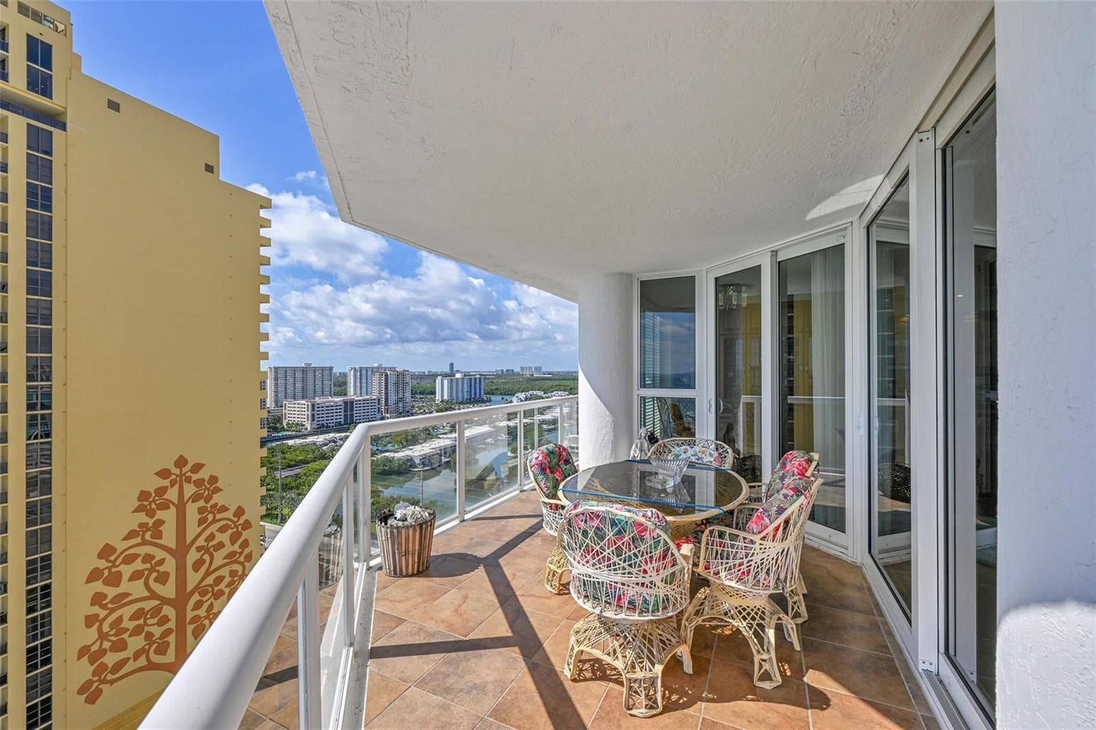 16425 Collins Avenue # 2011, Sunny Isles Beach, FL 33160 photo 4