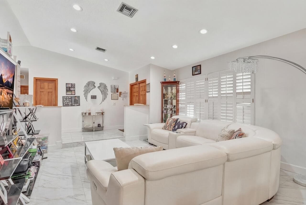1280 NW 114th Avenue, Coral Springs, FL 33071 photo 2