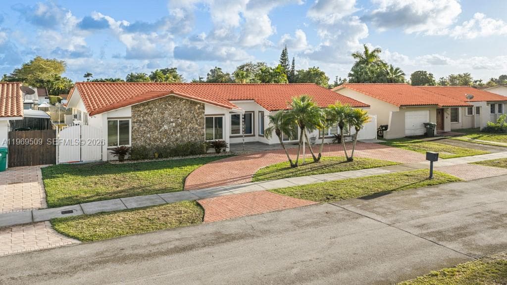 13170 SW 20th St, Miami, FL 33175 photo 2
