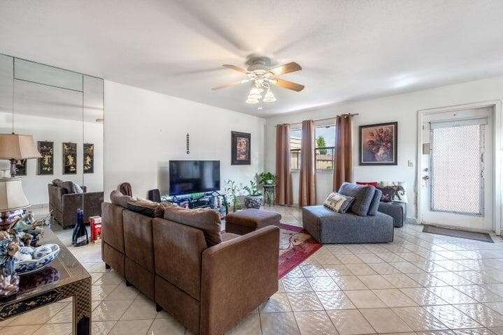 657 Brittany N, Delray Beach, FL 33446 photo 5
