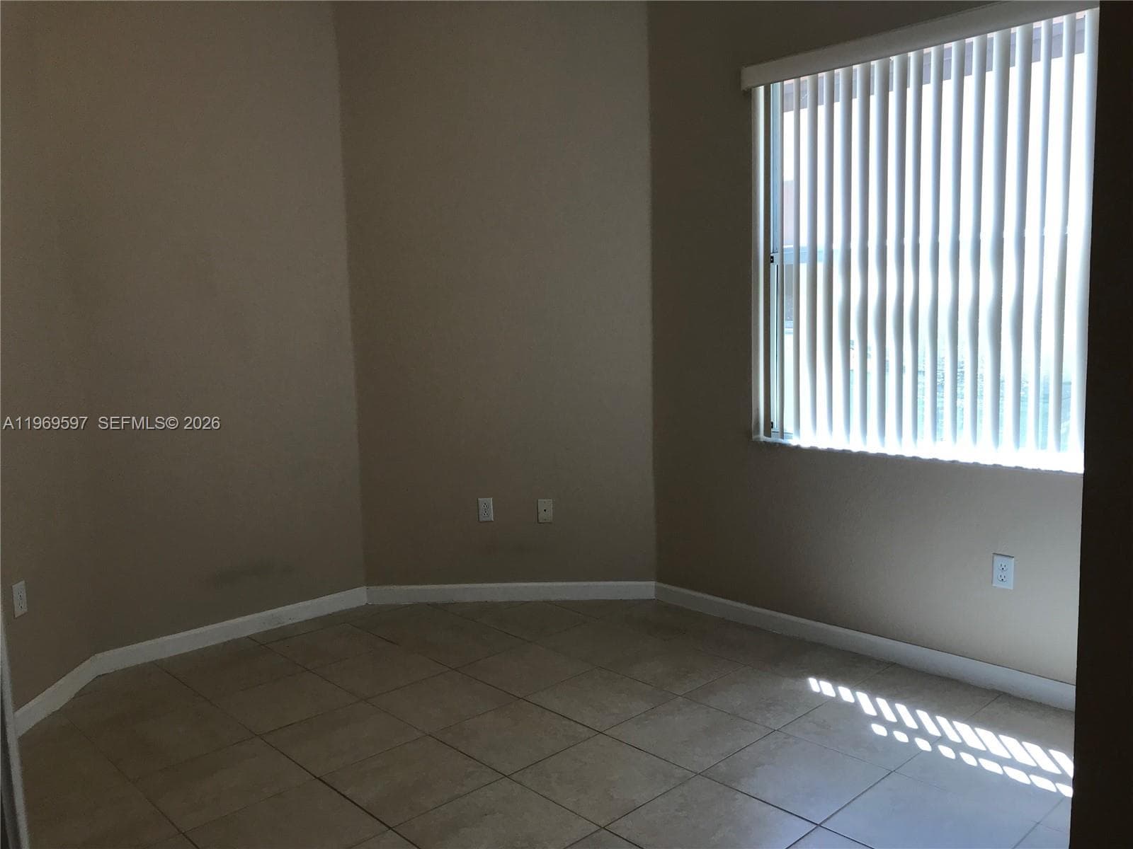 3748 NE 9th Ct, Homestead, FL 33033 photo 5