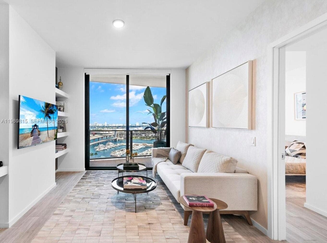 398 NE 5th St # 3811, Miami, FL 33132 photo 2