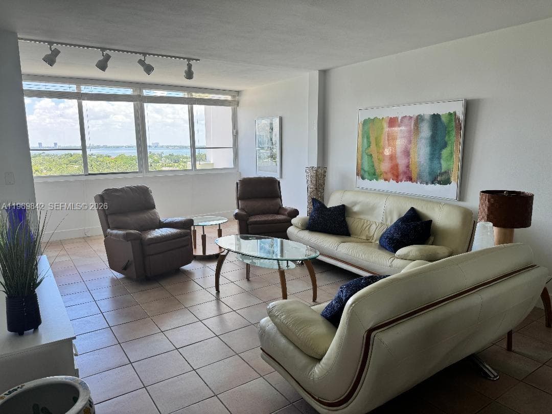 5005 Collins Ave # 1404, Miami Beach, FL 33140 photo 2