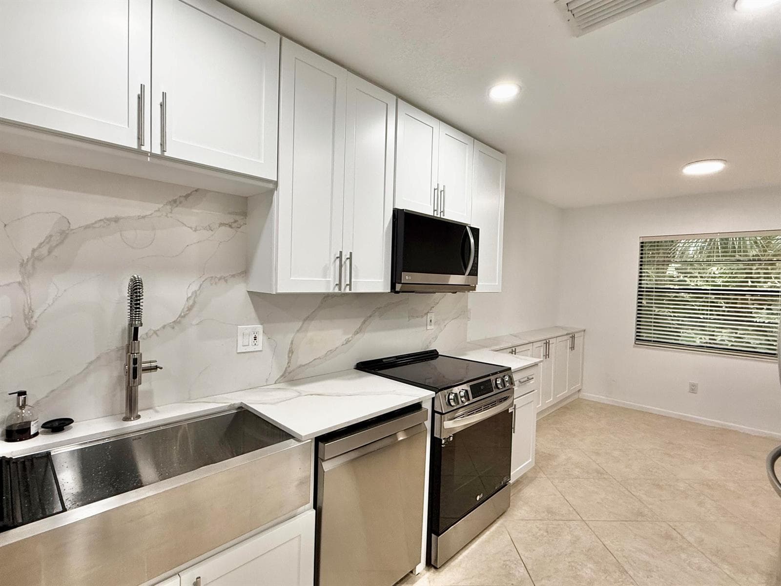 22 Westgate Lane # 22h, Boynton Beach, FL 33436 photo 5