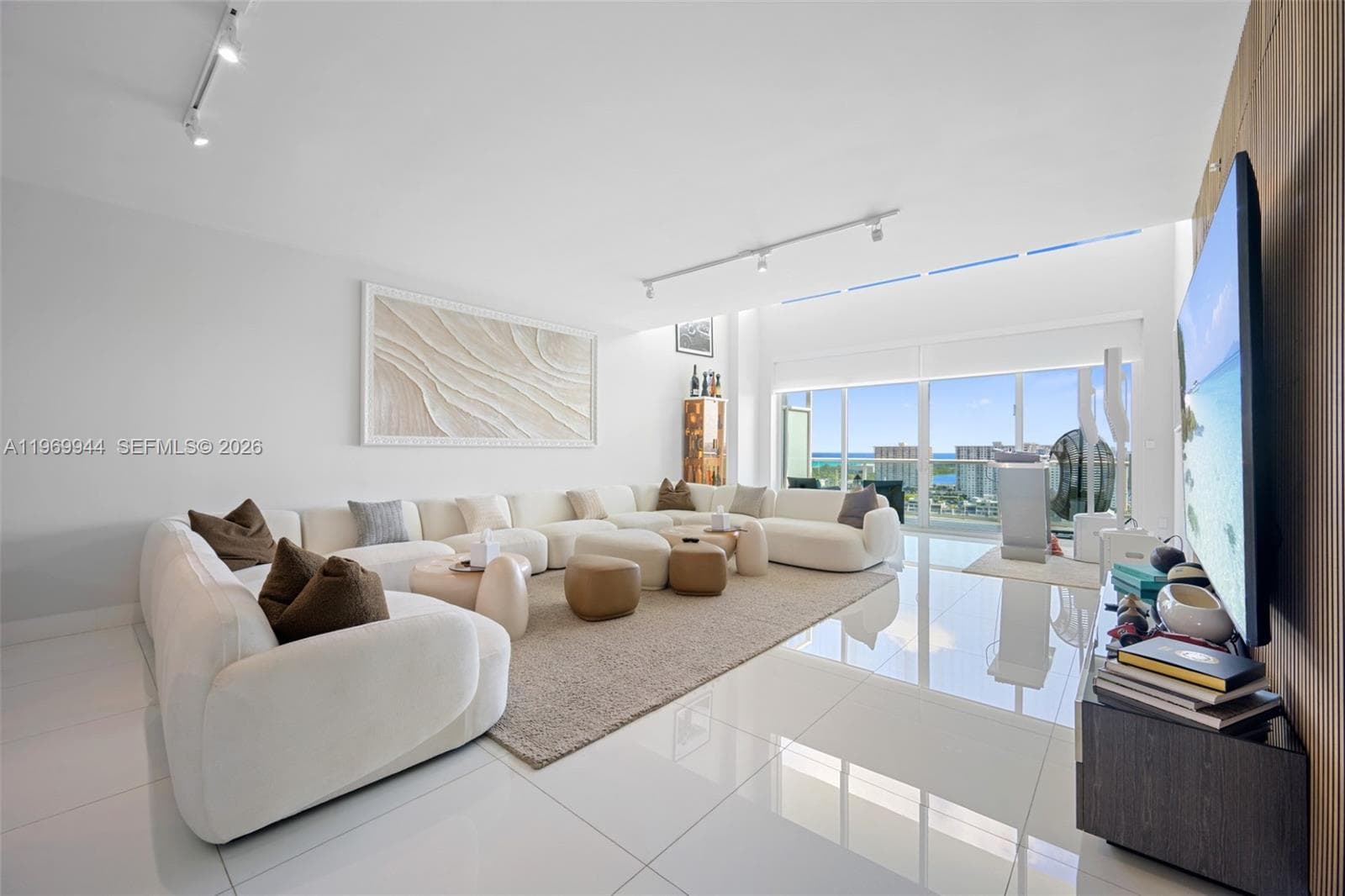 400 Sunny Isles Blvd # 2004, Sunny Isles Beach, FL 33160