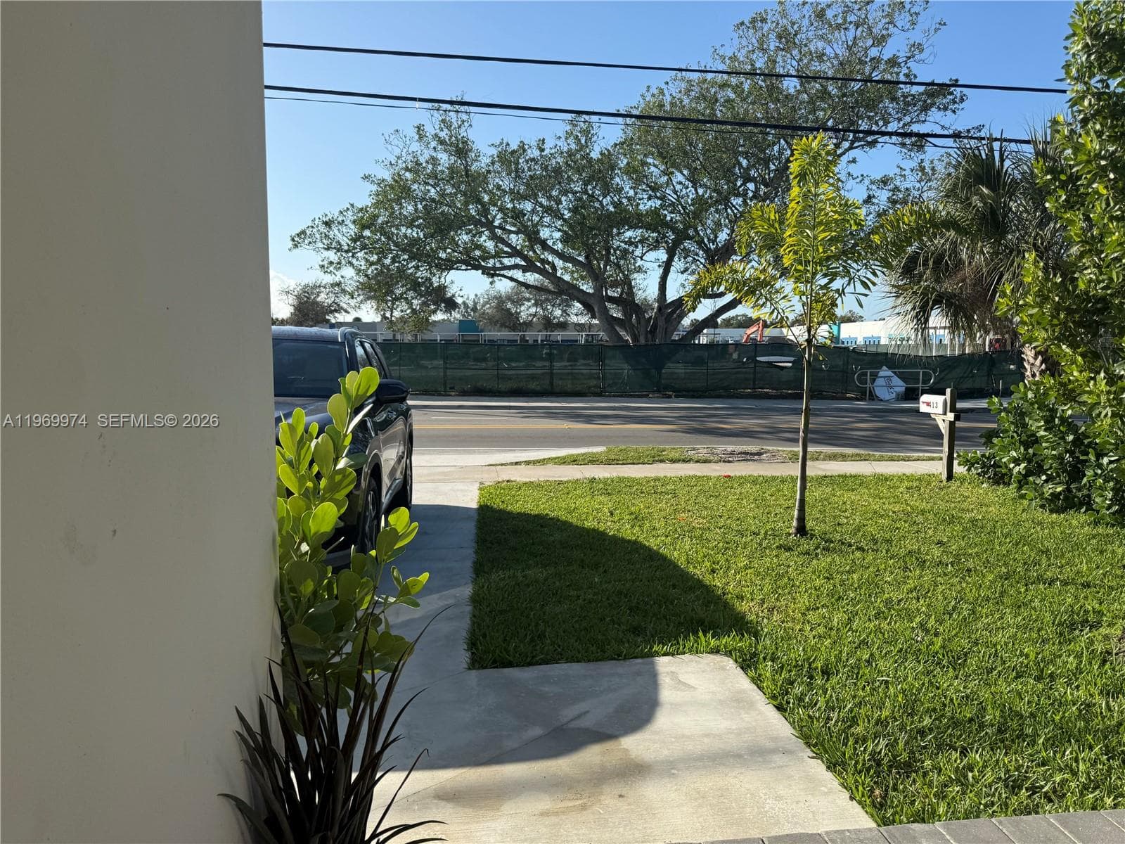 413 SW 10th St, Delray Beach, FL 33444 photo 2