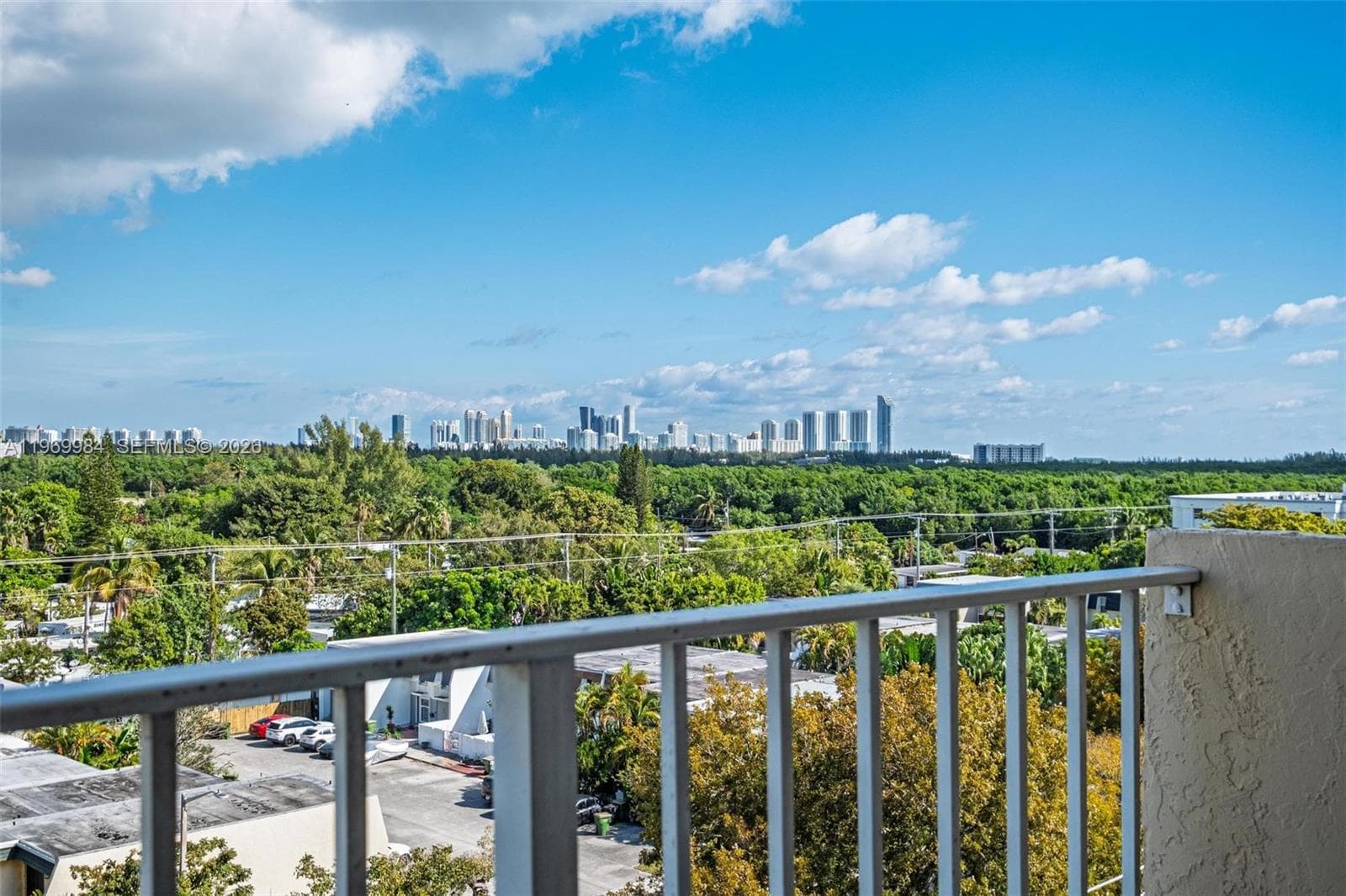 2350 NE 135th St # 811, North Miami, FL 33181 photo 4