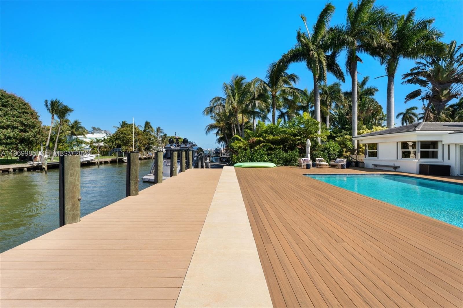 1025 Belle Meade Island Dr, Miami, FL 33138 photo 2
