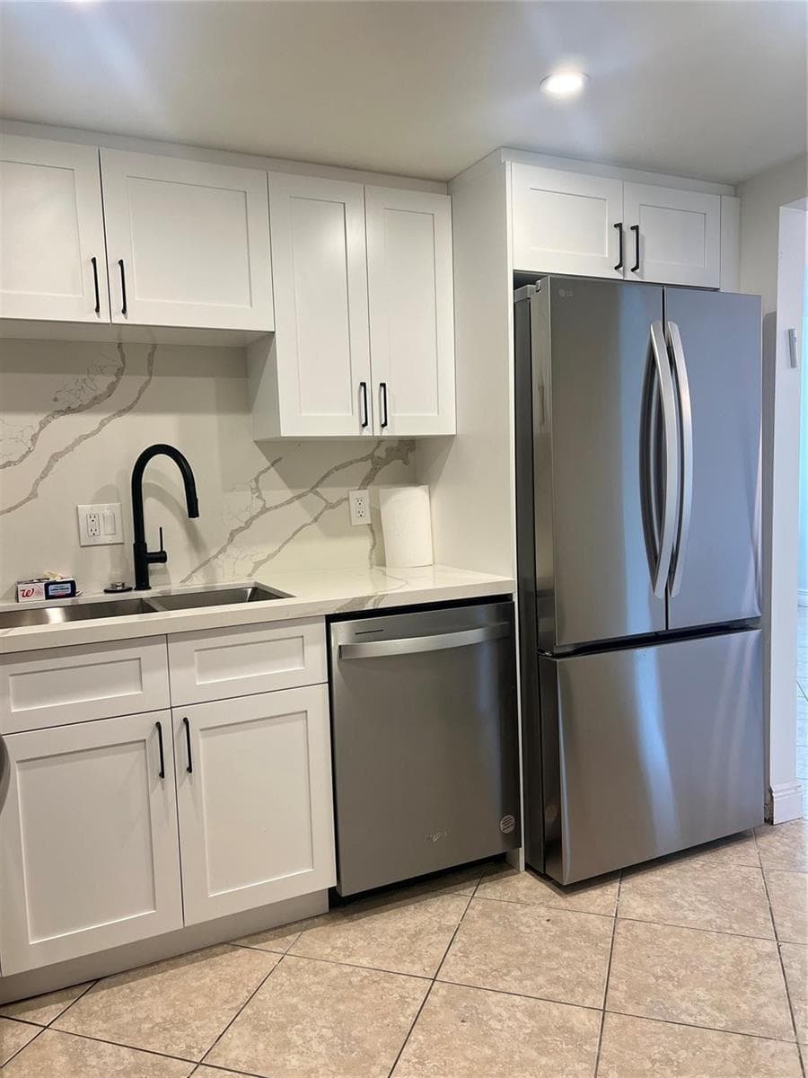 4000 N Hills Drive # 28, Hollywood, FL 33021 photo 2