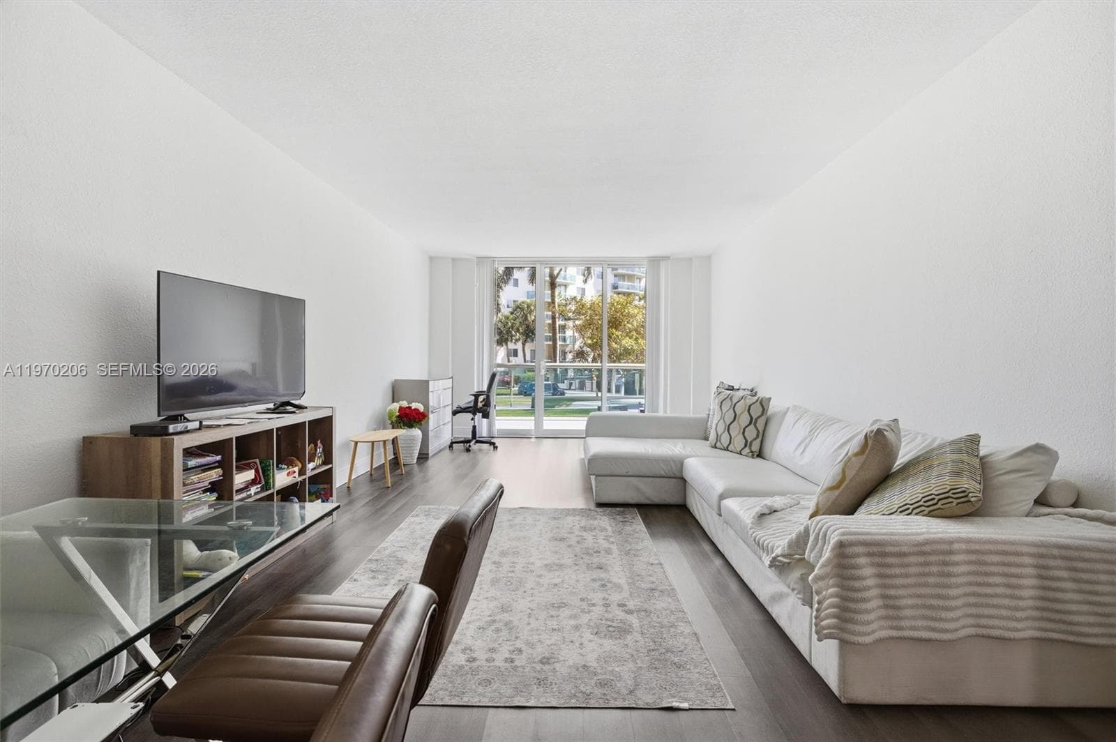 19390 Collins Ave # 120, Sunny Isles Beach, FL 33160 photo 4