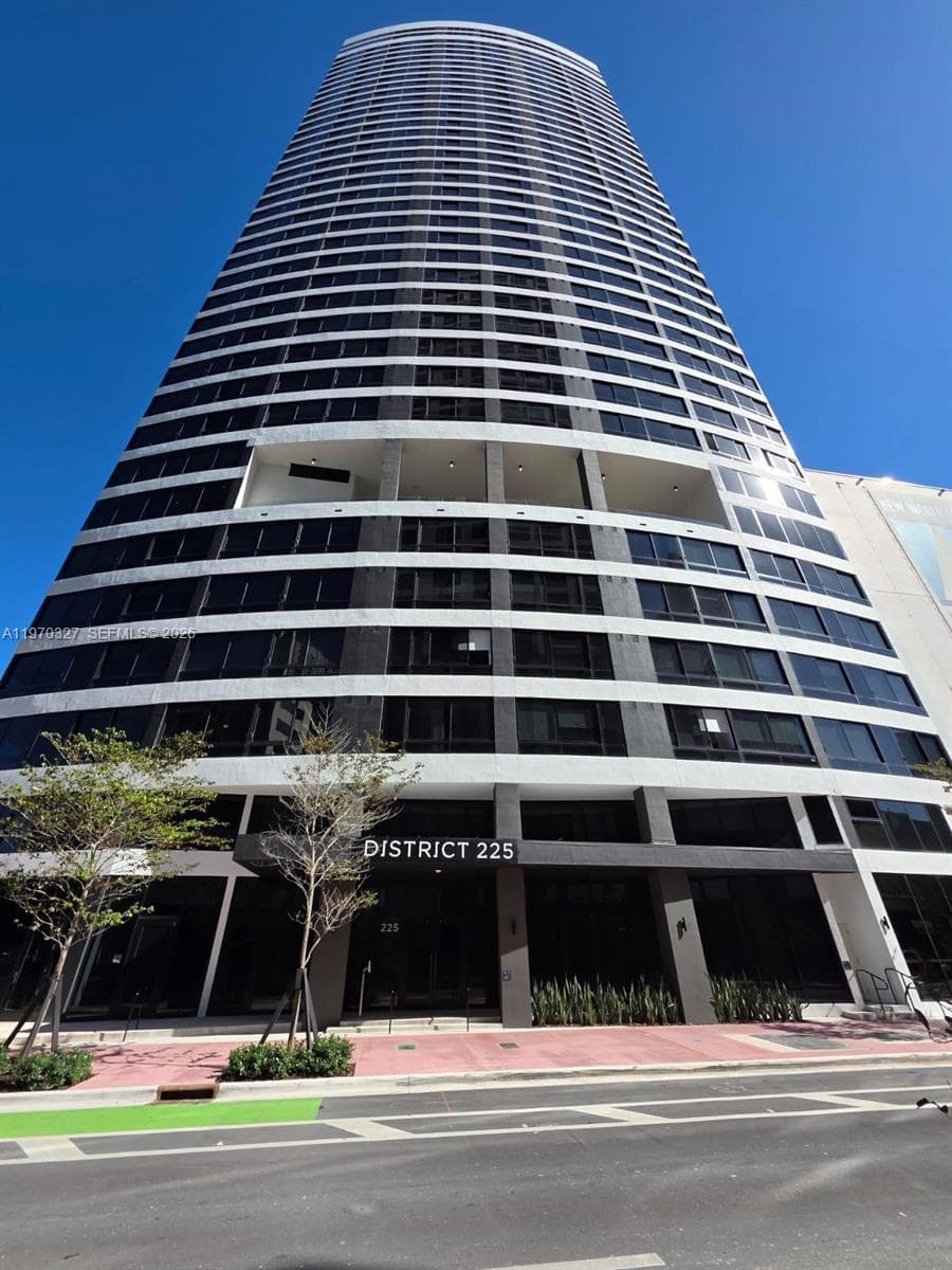 225 N Miami Ave # 804, Miami, FL 33128