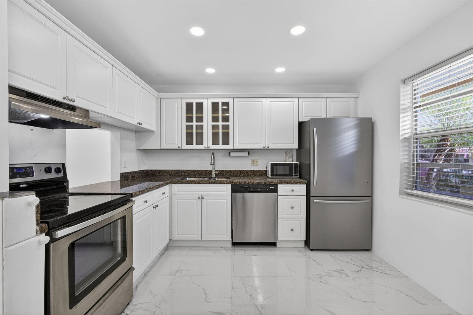 105 Lake Irene Drive, West Palm Beach, FL 33411 photo 4