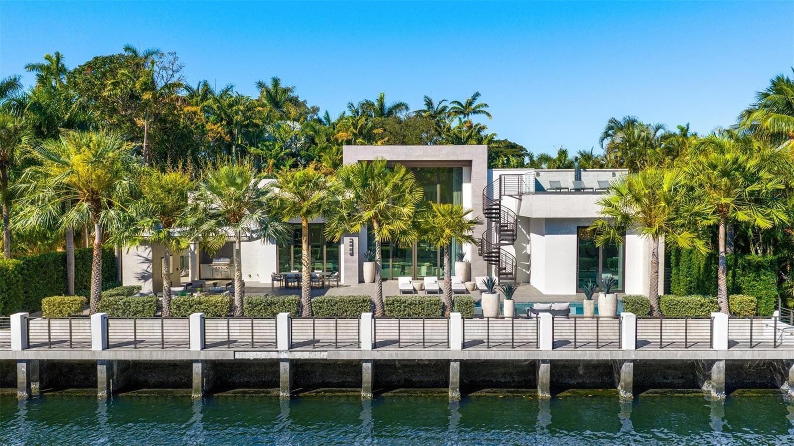 816 Riviera Isle Drive, Fort Lauderdale, FL 33301 photo 2