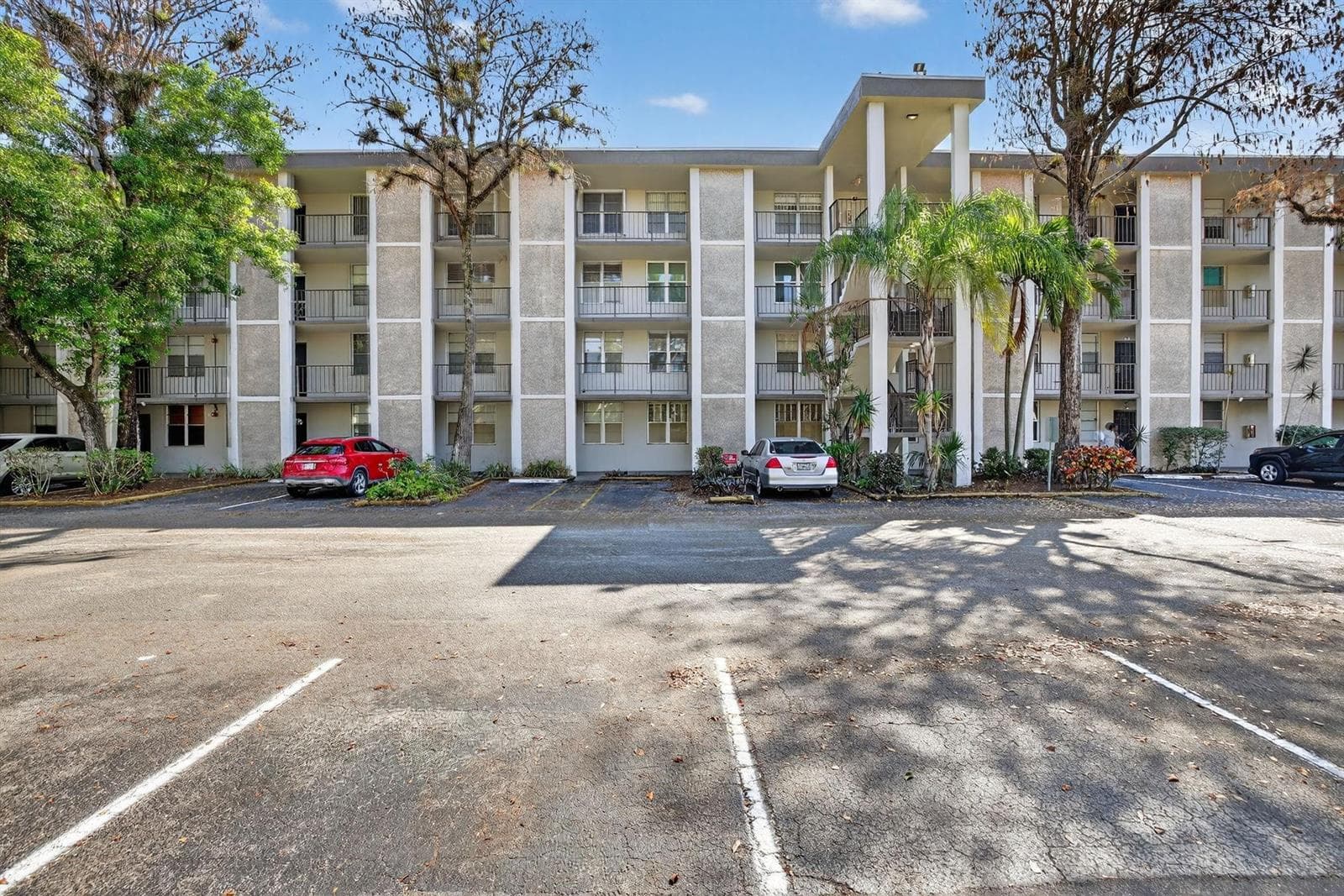 4898 NW 29th Court # 315, Lauderdale Lakes, FL 33313 photo 2