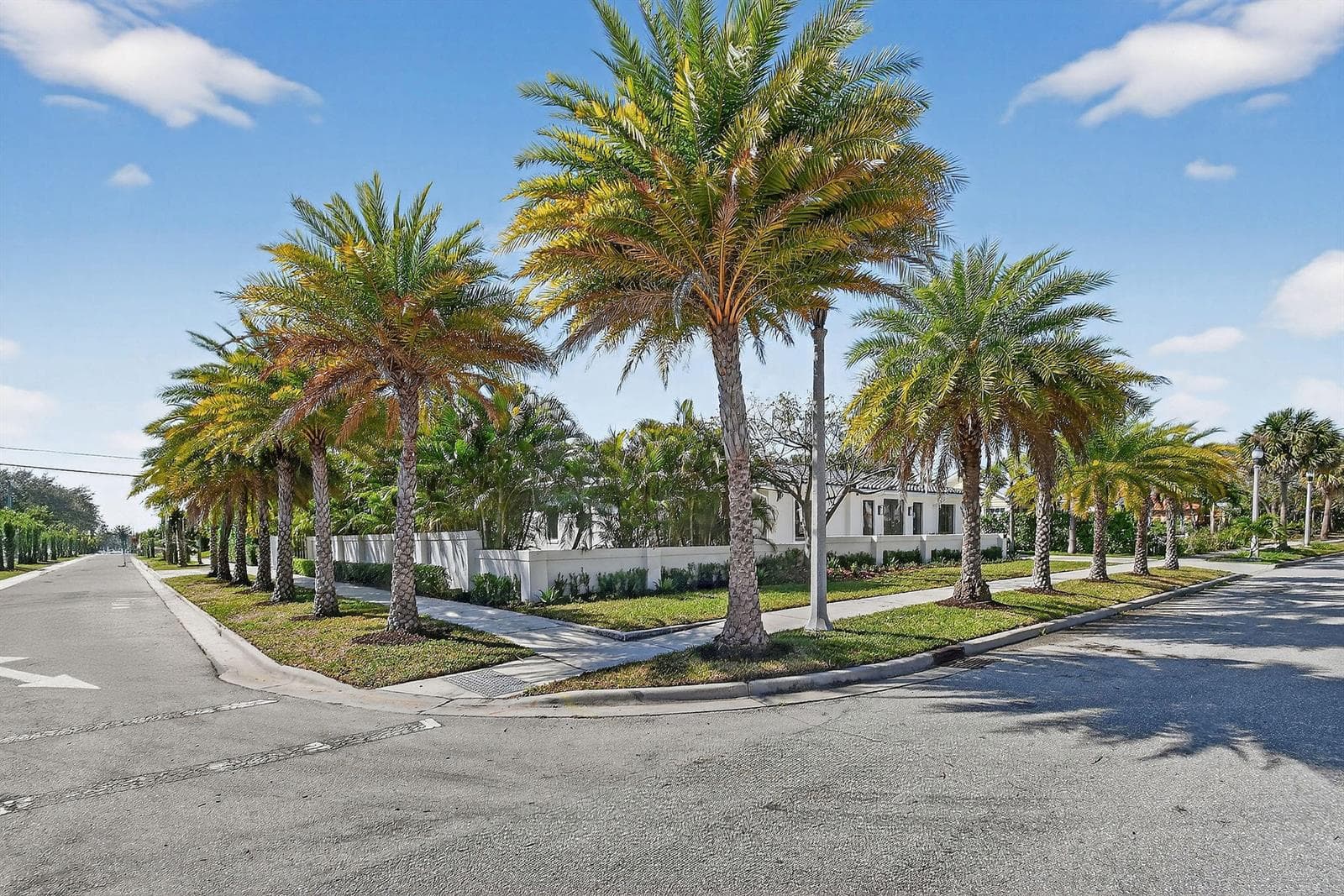 326 Palmetto Street, West Palm Beach, FL 33405 photo 2