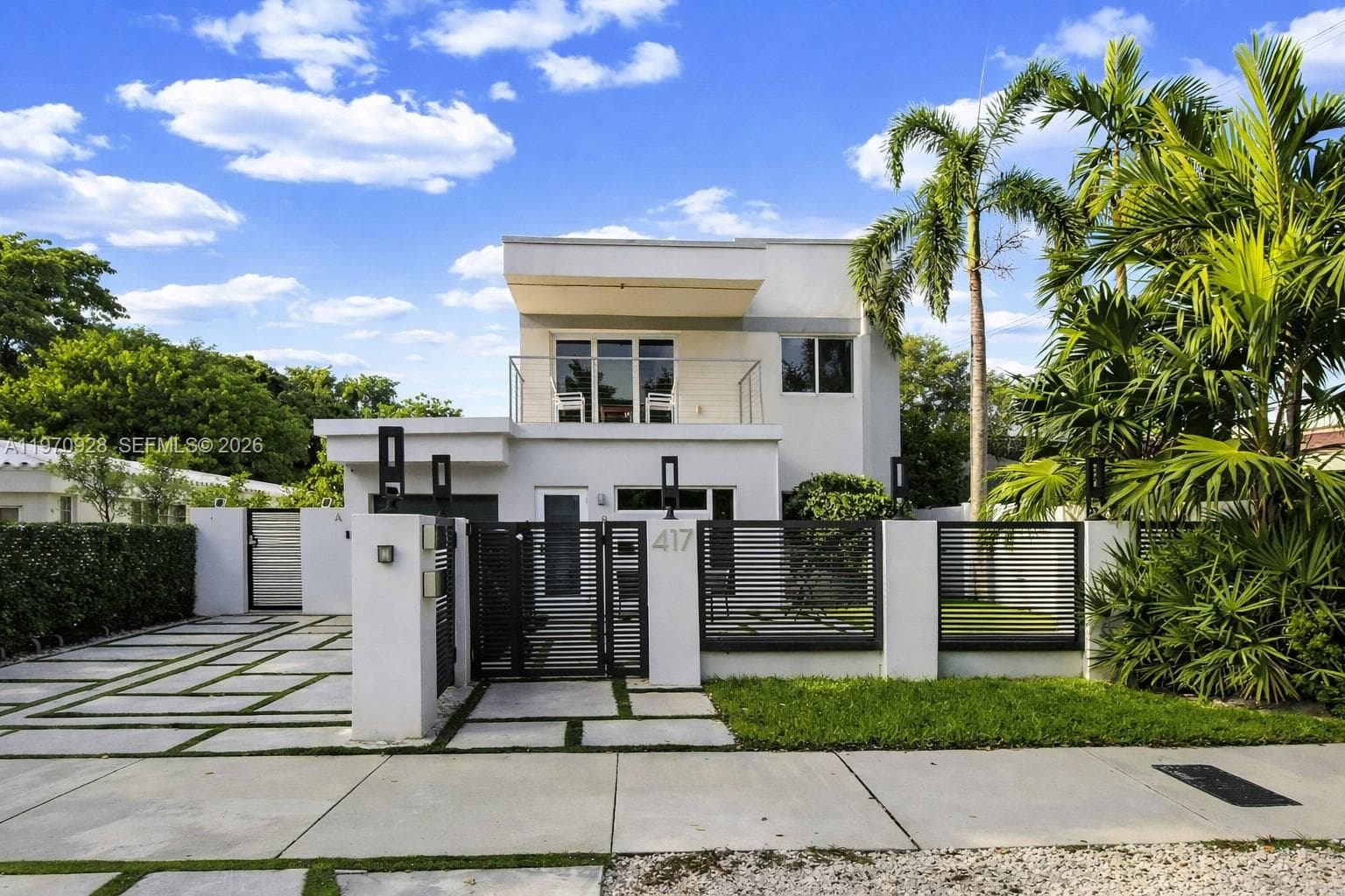 417 SW 15th St, Fort Lauderdale, FL 33315 photo 2