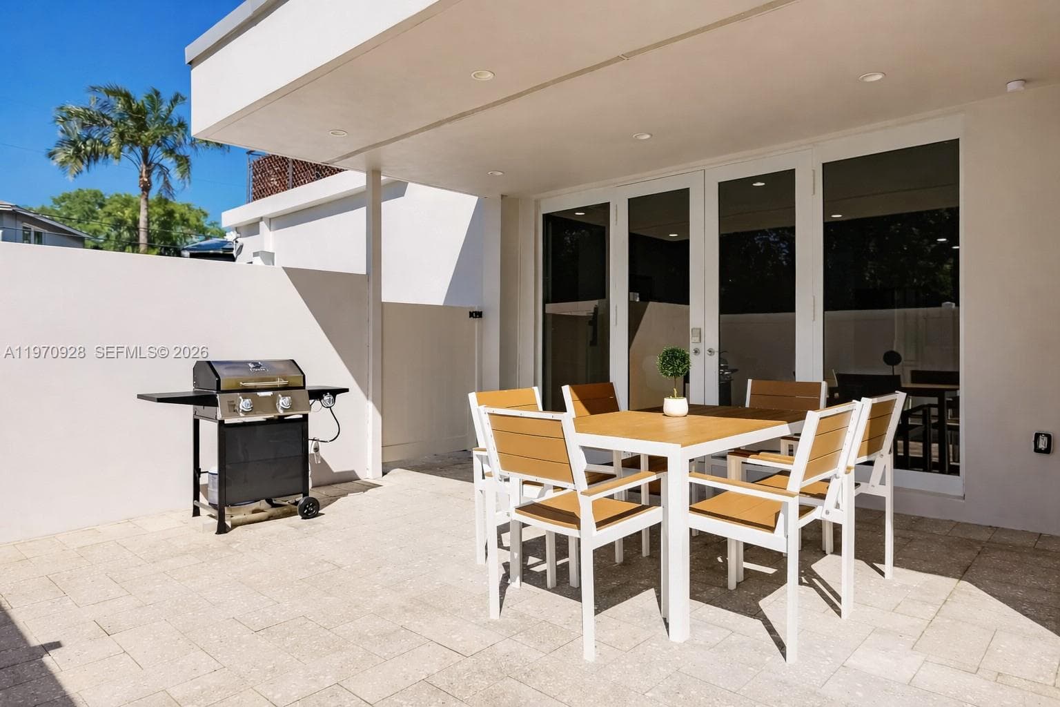 417 SW 15th St, Fort Lauderdale, FL 33315 photo 3
