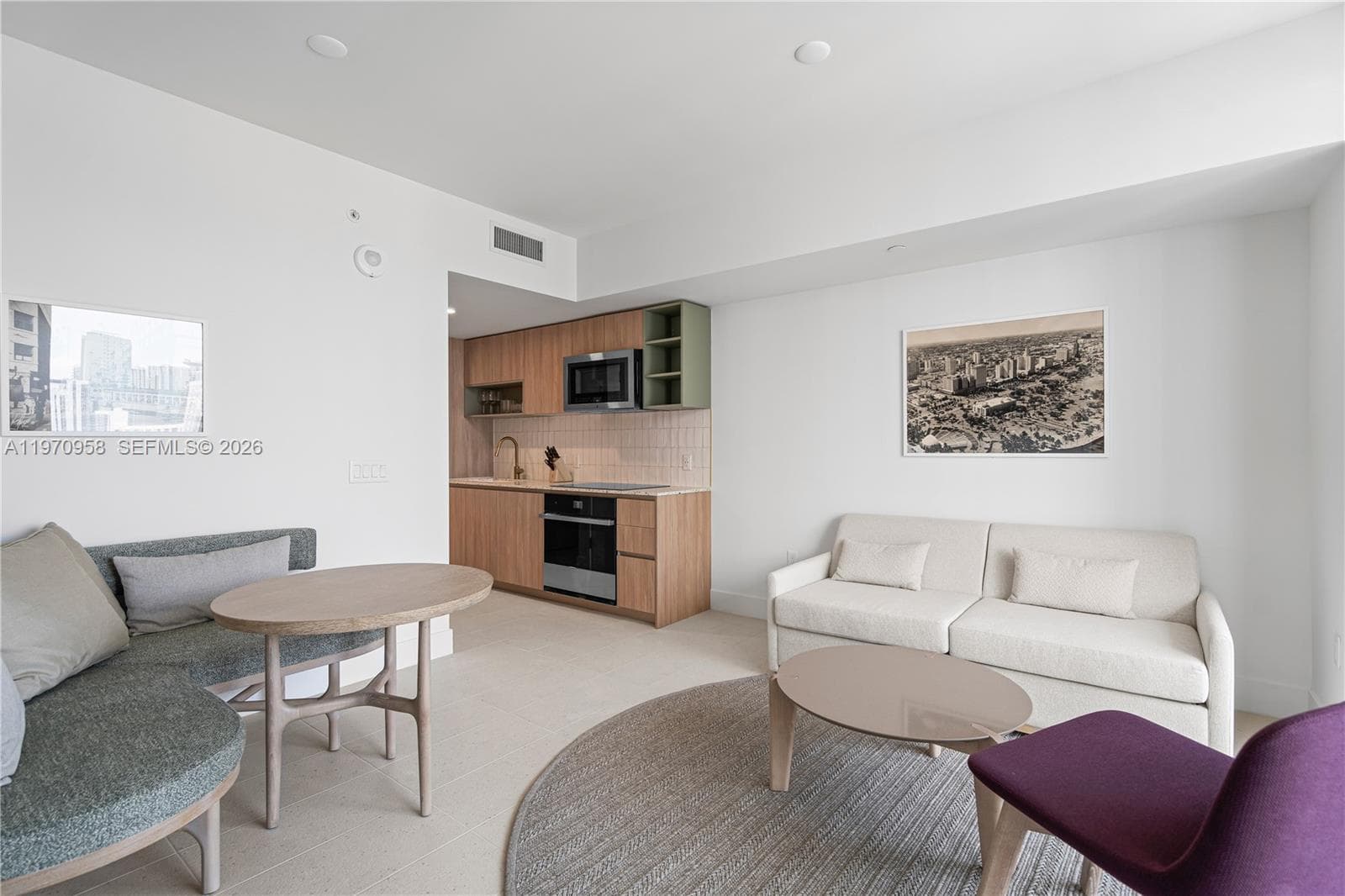 159 NE 6th St # 2707, Miami, FL 33132 photo 2