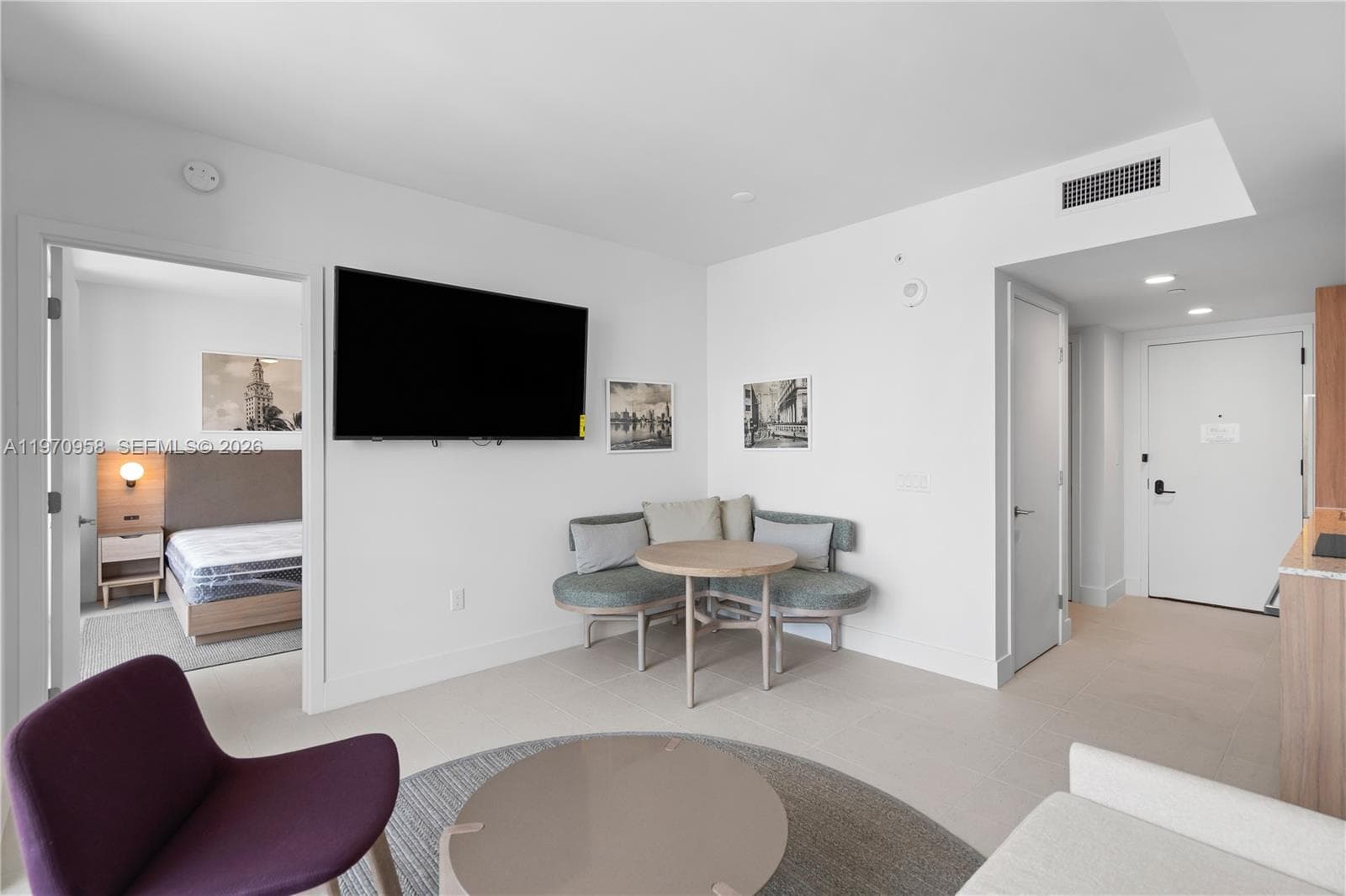 159 NE 6th St # 2707, Miami, FL 33132 photo 4