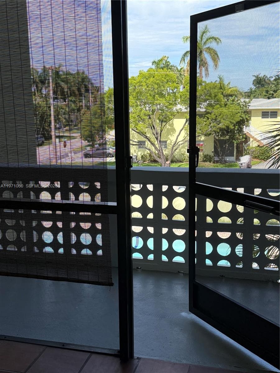 1425 Arthur St # 315B, Hollywood, FL 33020 photo 2