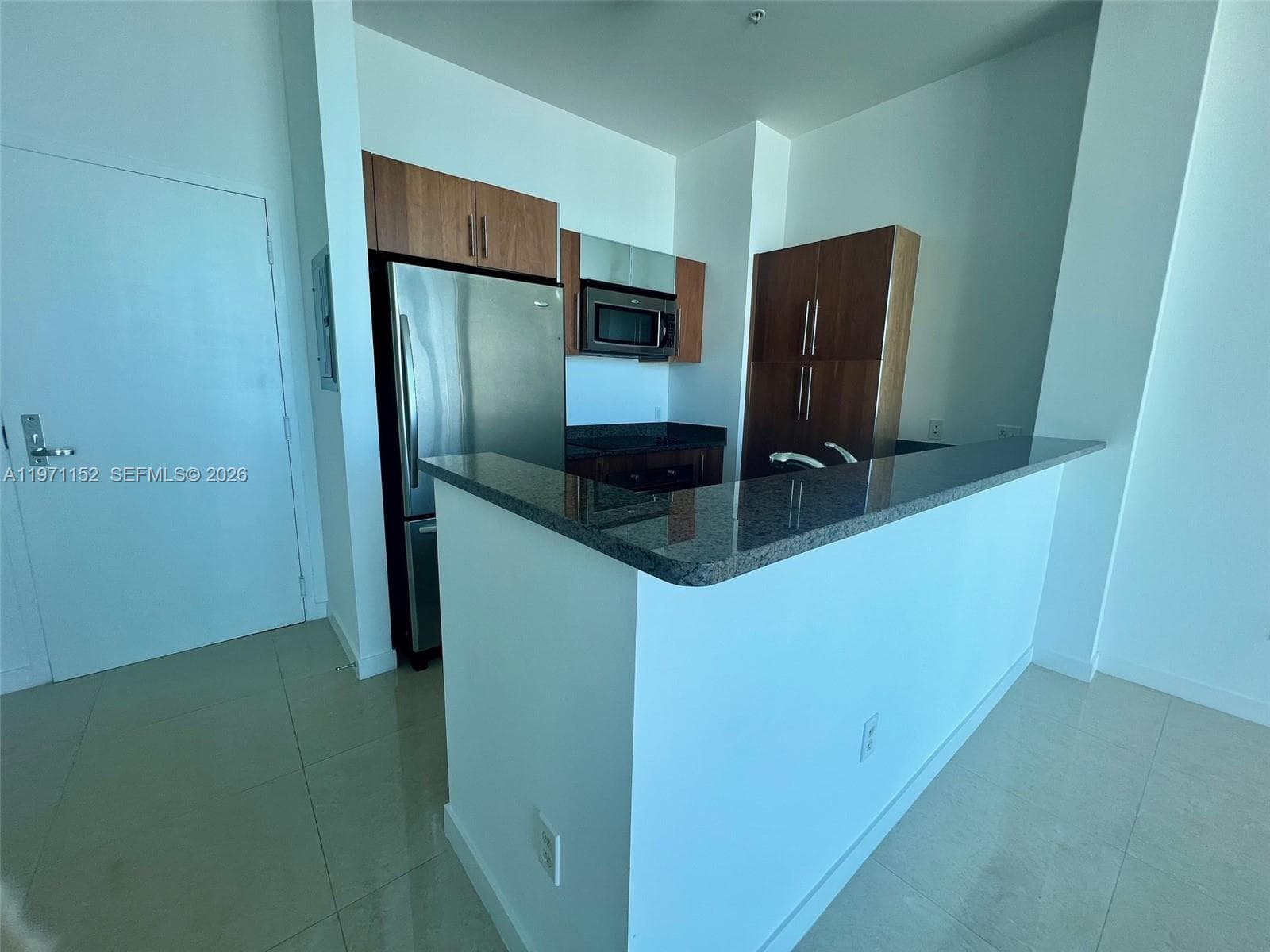 300 S Biscayne Blvd # PH-3907, Miami, FL 33131 photo 2