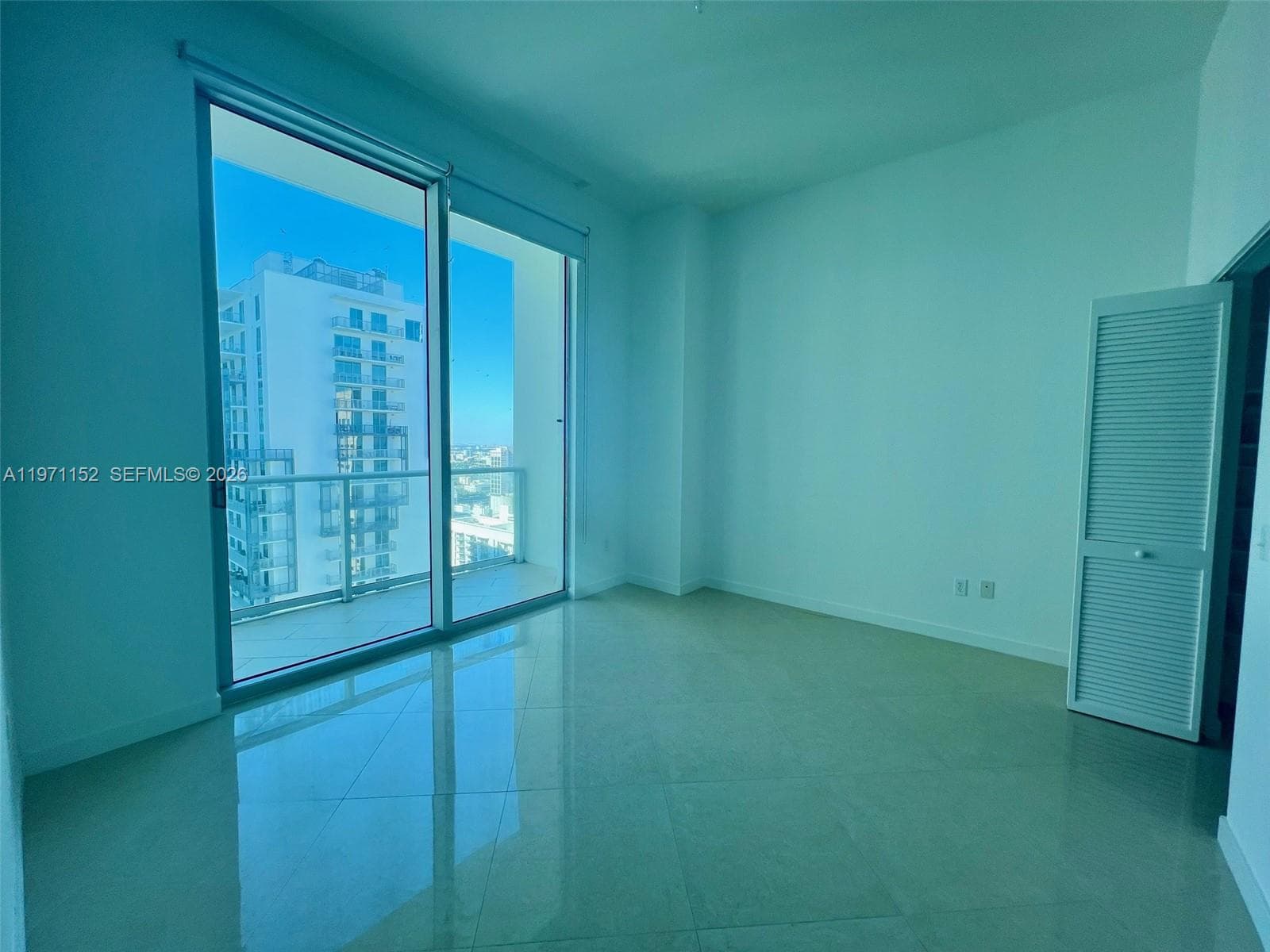 300 S Biscayne Blvd # PH-3907, Miami, FL 33131 photo 5