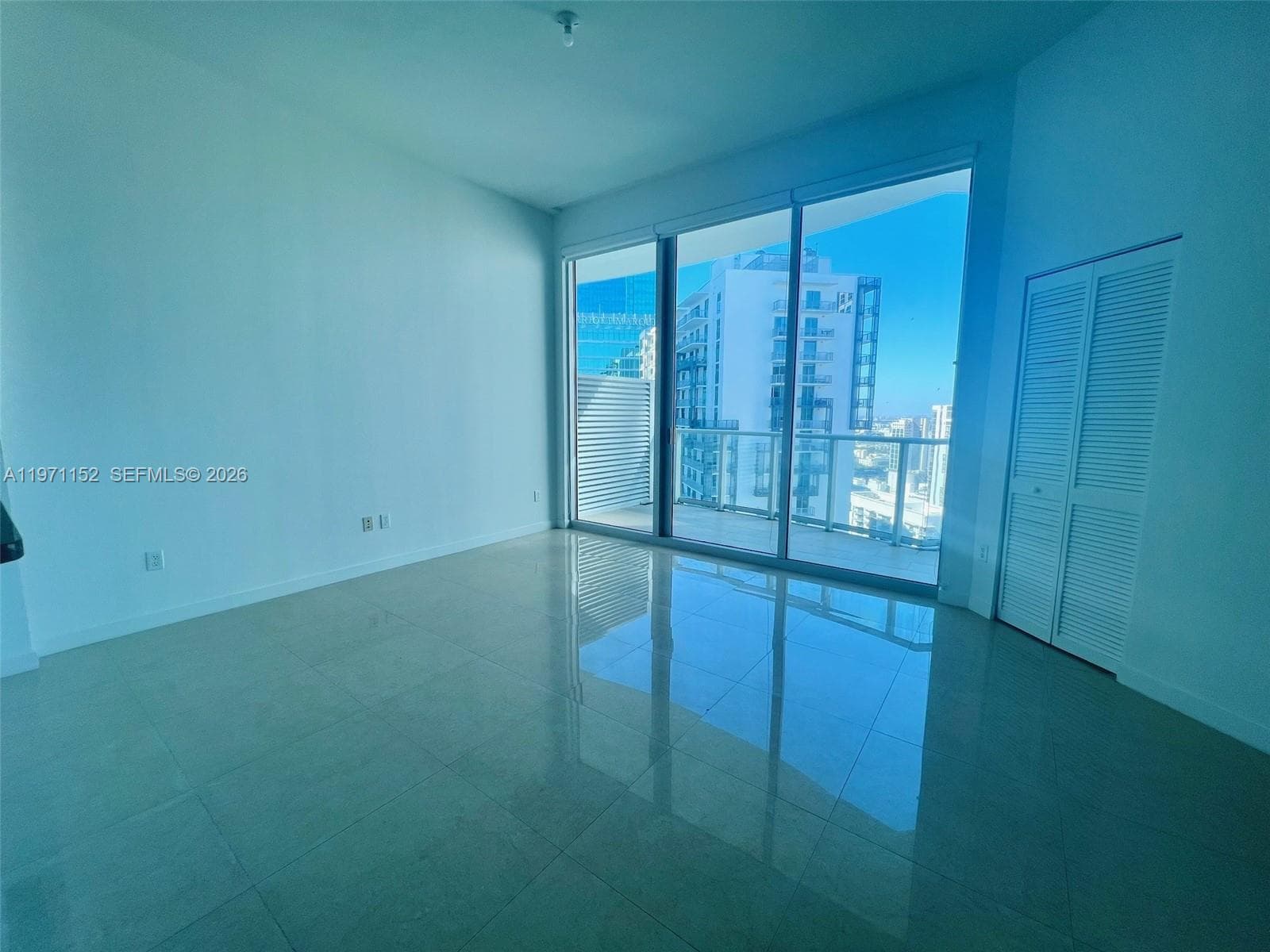 300 S Biscayne Blvd # PH-3907, Miami, FL 33131 photo 4