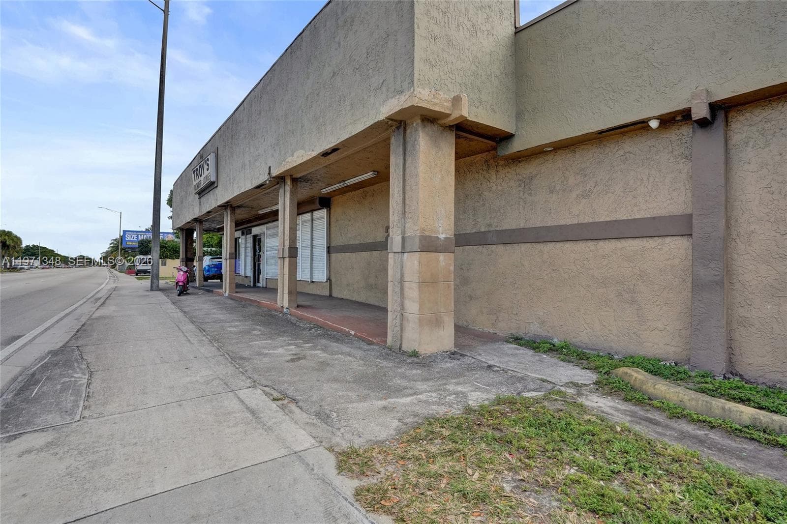 2990 W Sunrise Blvd, Fort Lauderdale, FL 33311 photo 2