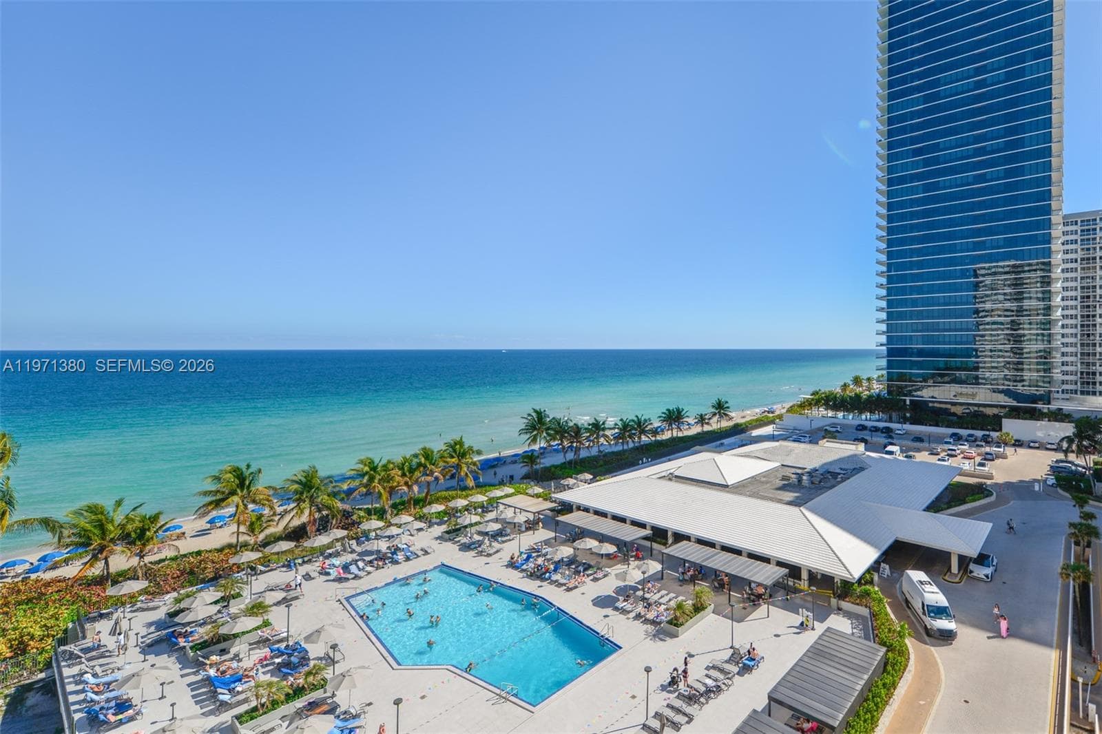 1950 S Ocean Dr # 8J, Hallandale Beach, FL 33009
