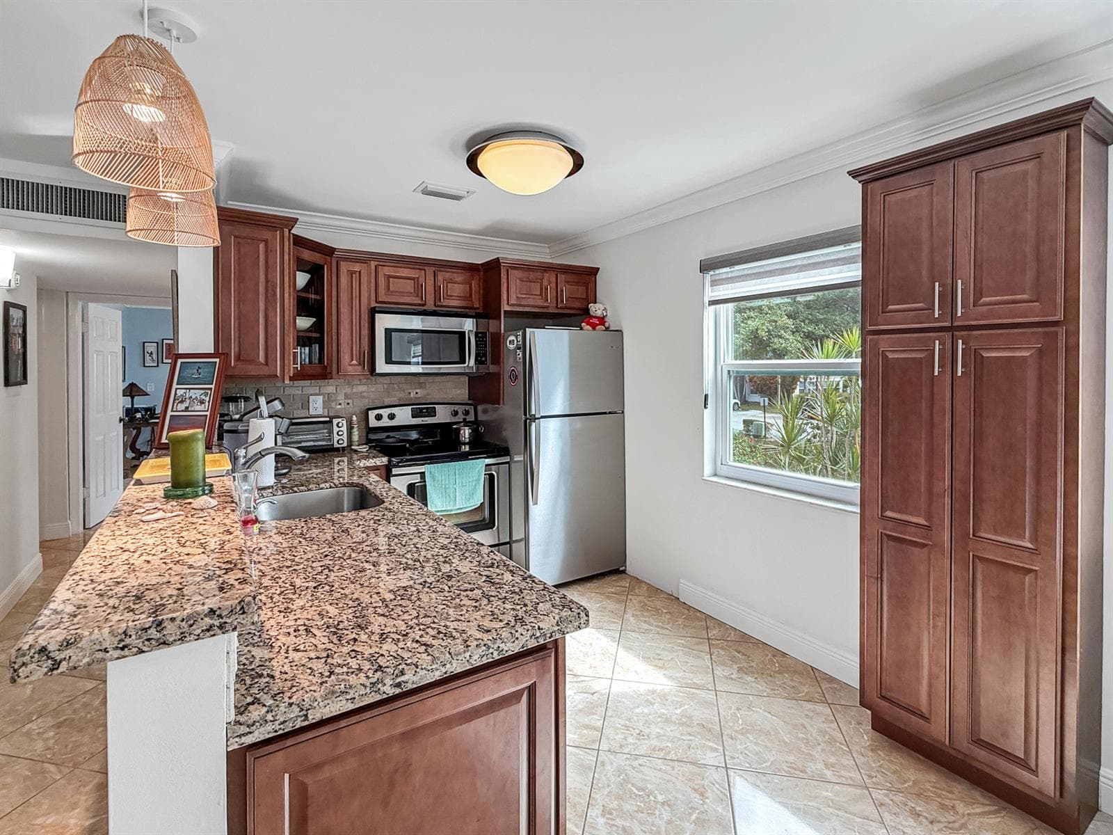 334 Piedmont G, Delray Beach, FL 33484 photo 2