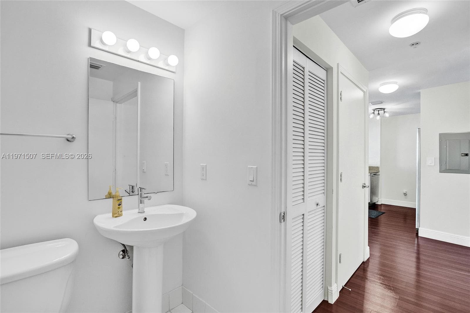 601 NE 36th St # 1908, Miami, FL 33137 photo 5