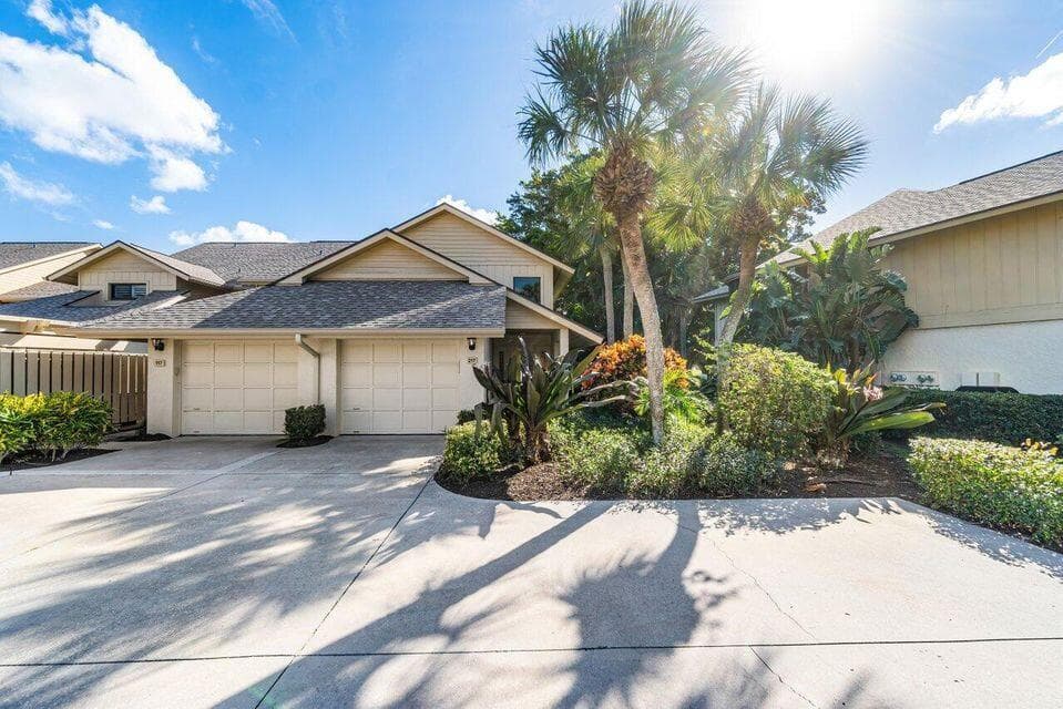 17138 Waterbend Drive # 217, Jupiter, FL 33477 photo 2