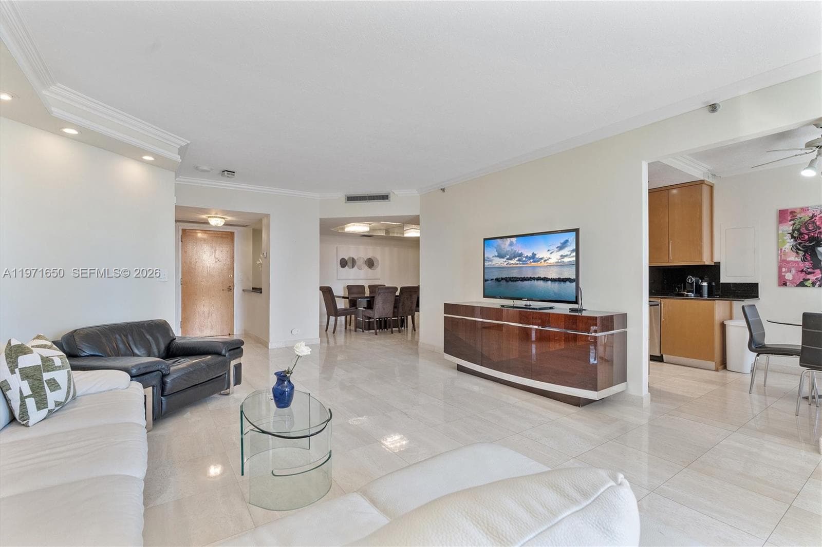 20191 E Country Club Dr # 510, Aventura, FL 33180 photo 5