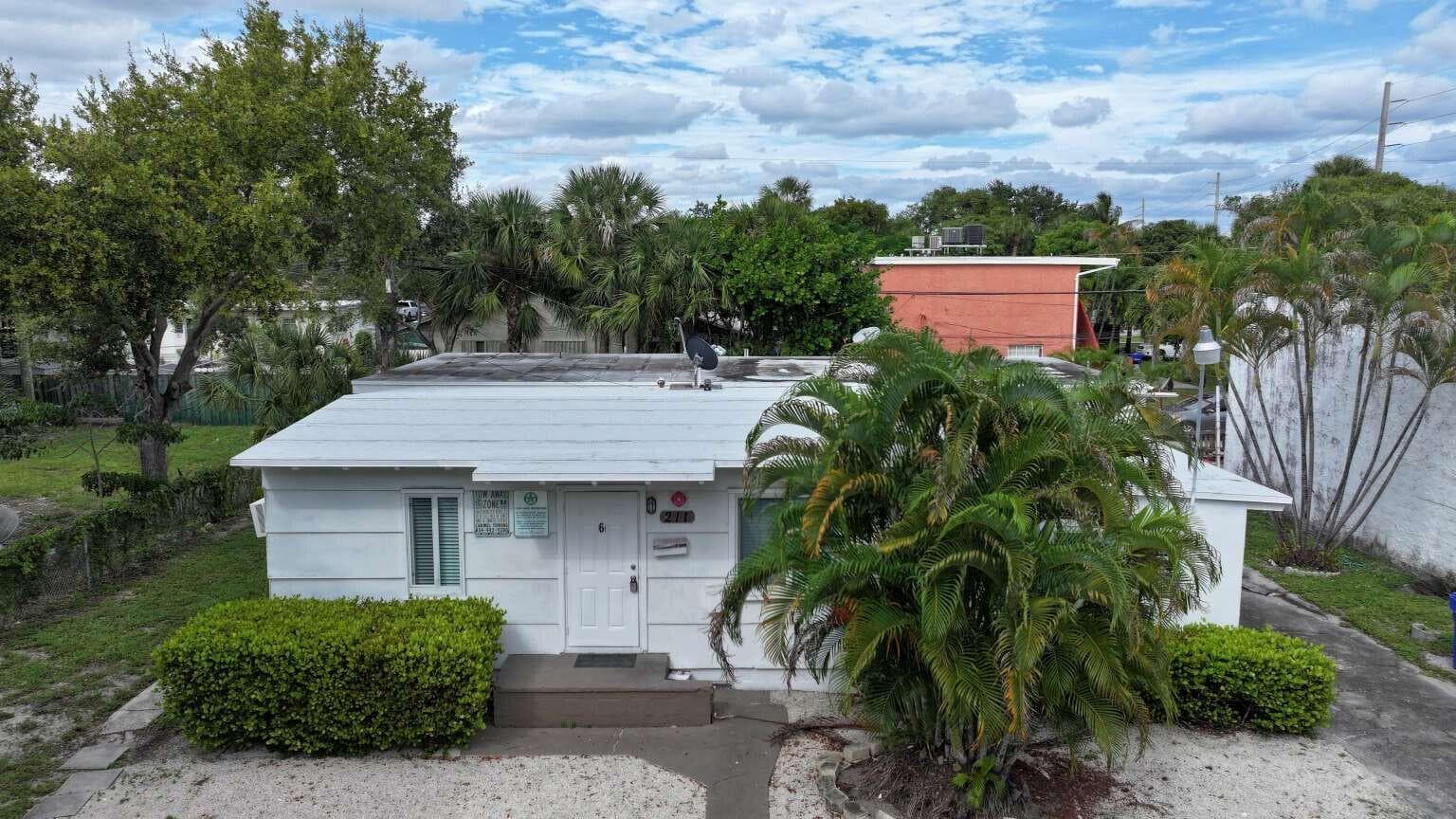 211 SW 2nd Court, Pompano Beach, FL 33060 photo 3