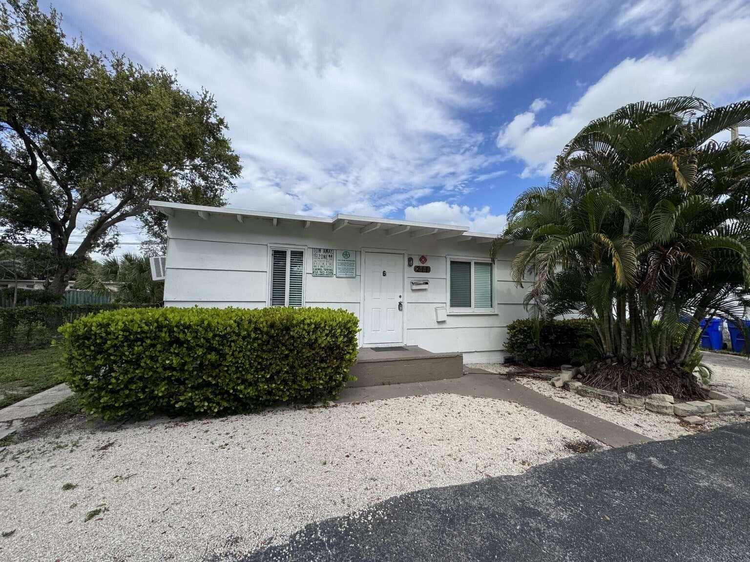 211 SW 2nd Court, Pompano Beach, FL 33060 photo 4