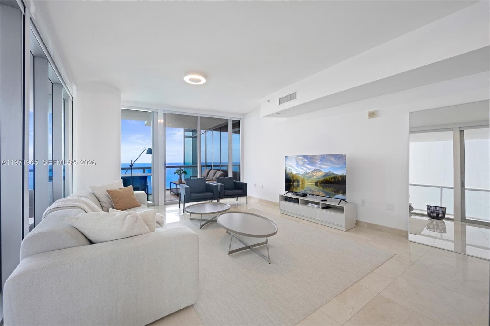 17121 Collins Ave # 1508, Sunny Isles Beach, FL 33160 photo 2