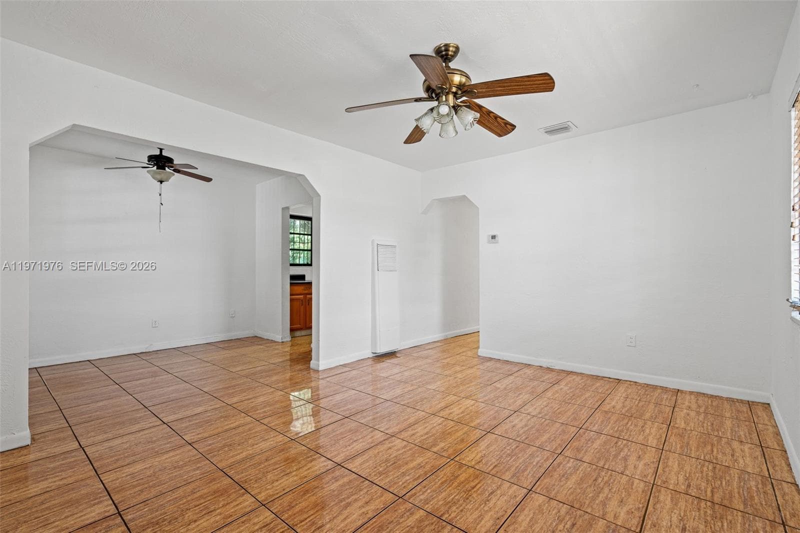9201 NW 33rd Ave Rd, Miami, FL 33147 photo 2
